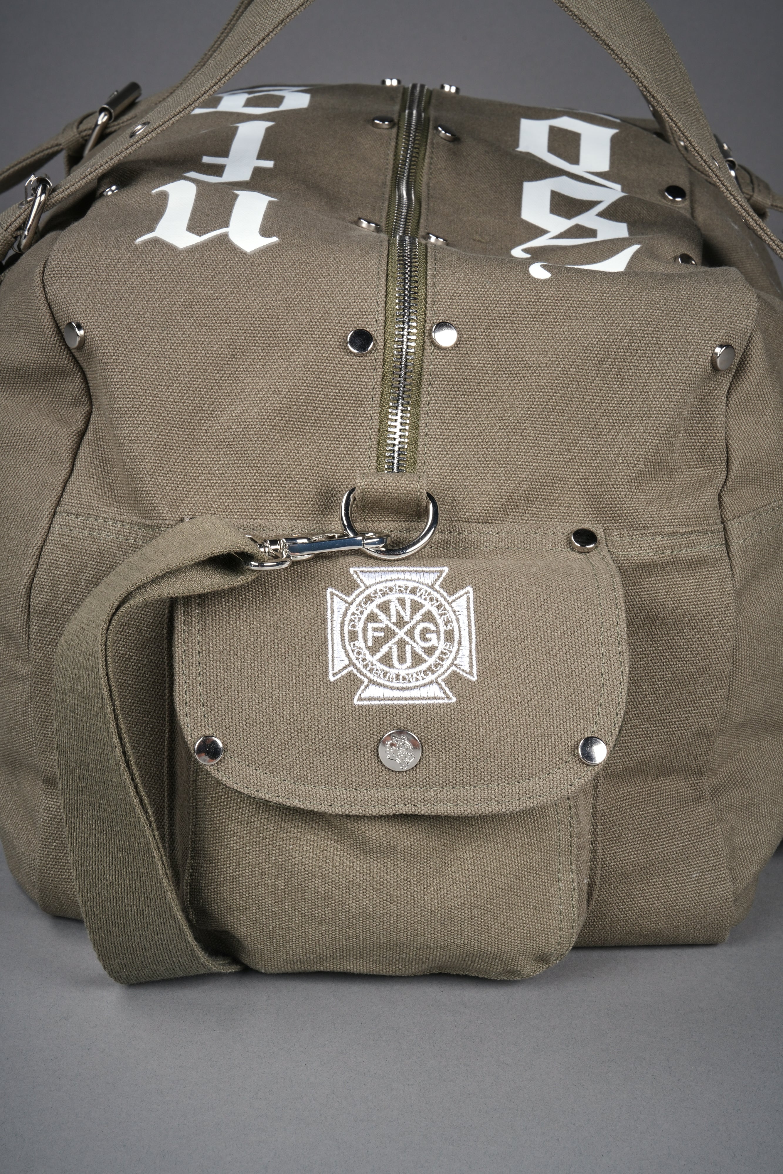 Our Mantra Duffle Bag in Olive — imagem 6
