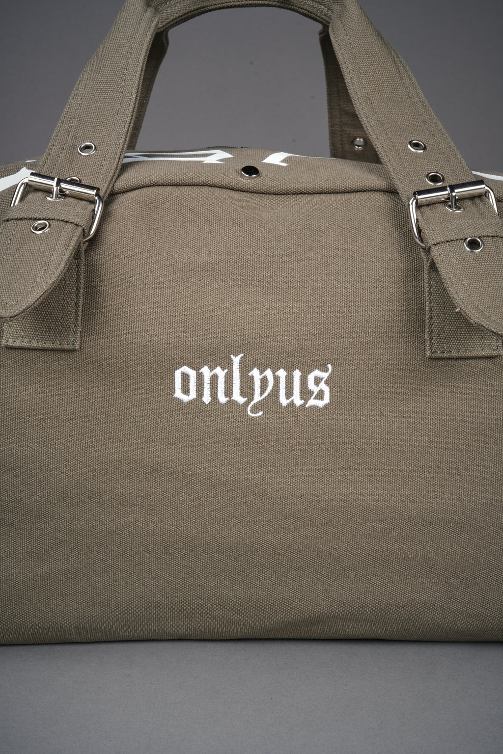 Our Mantra Duffle Bag in Olive — imagem 7