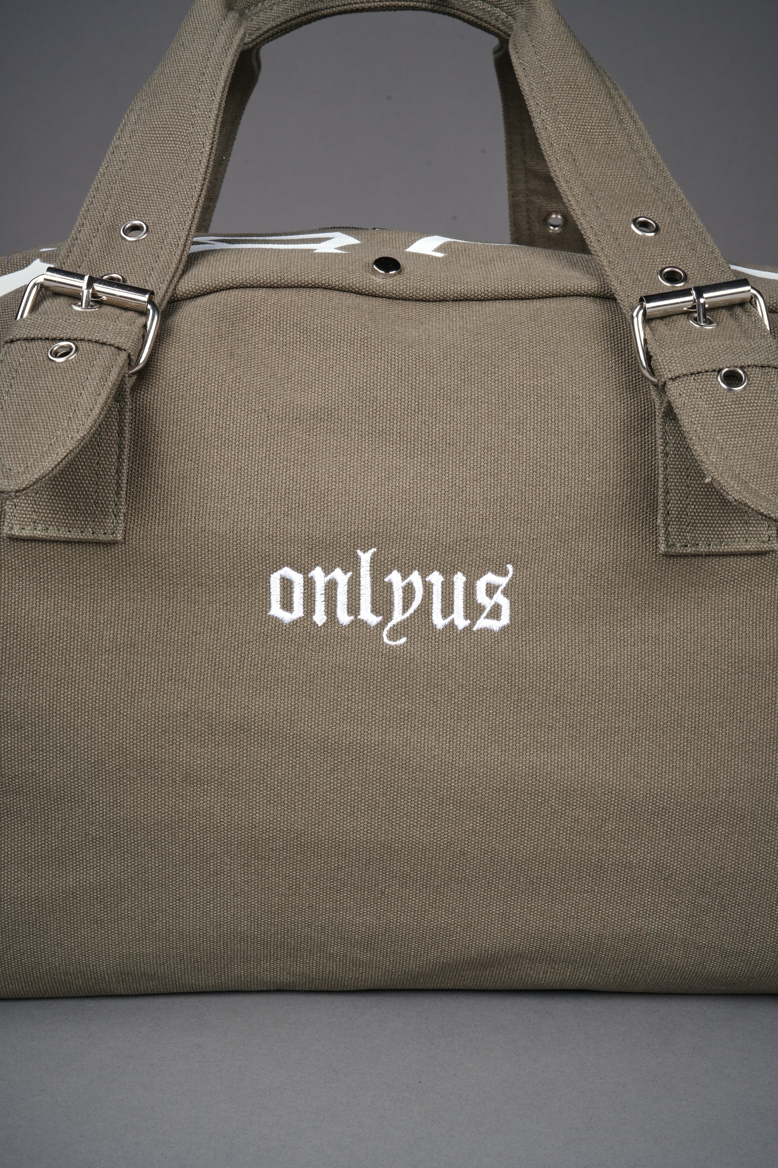 Our Mantra Duffle Bag in Olive — imagem 7