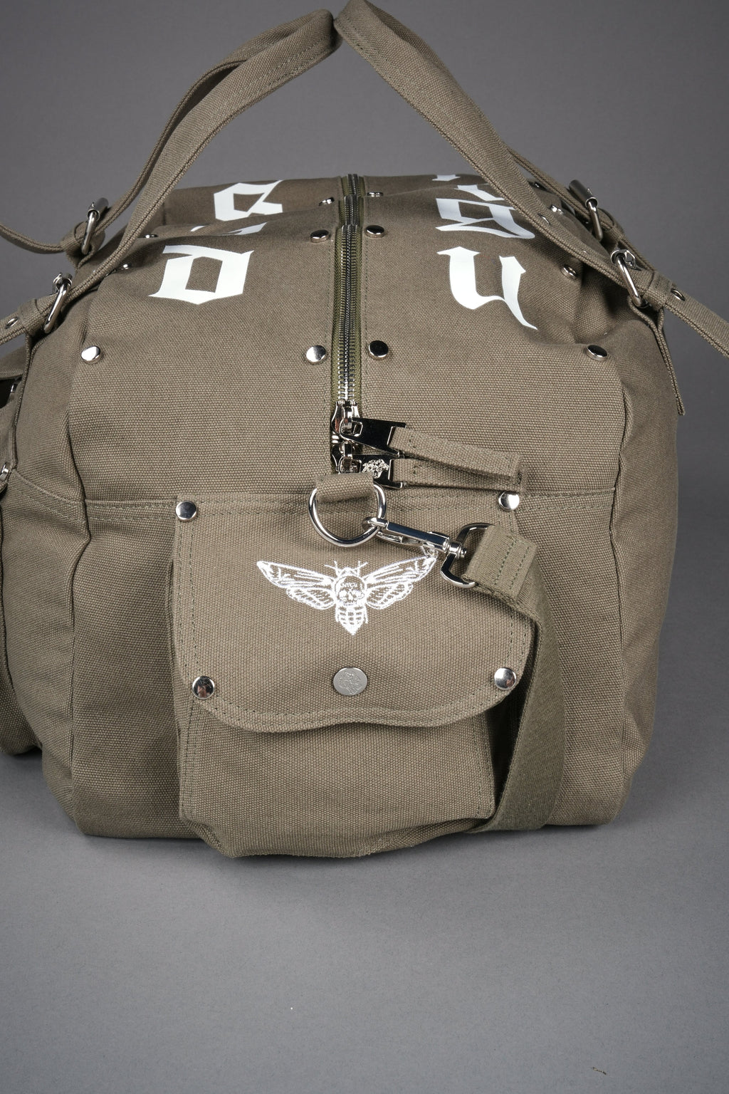 Our Mantra Duffle Bag in Olive — imagem 10