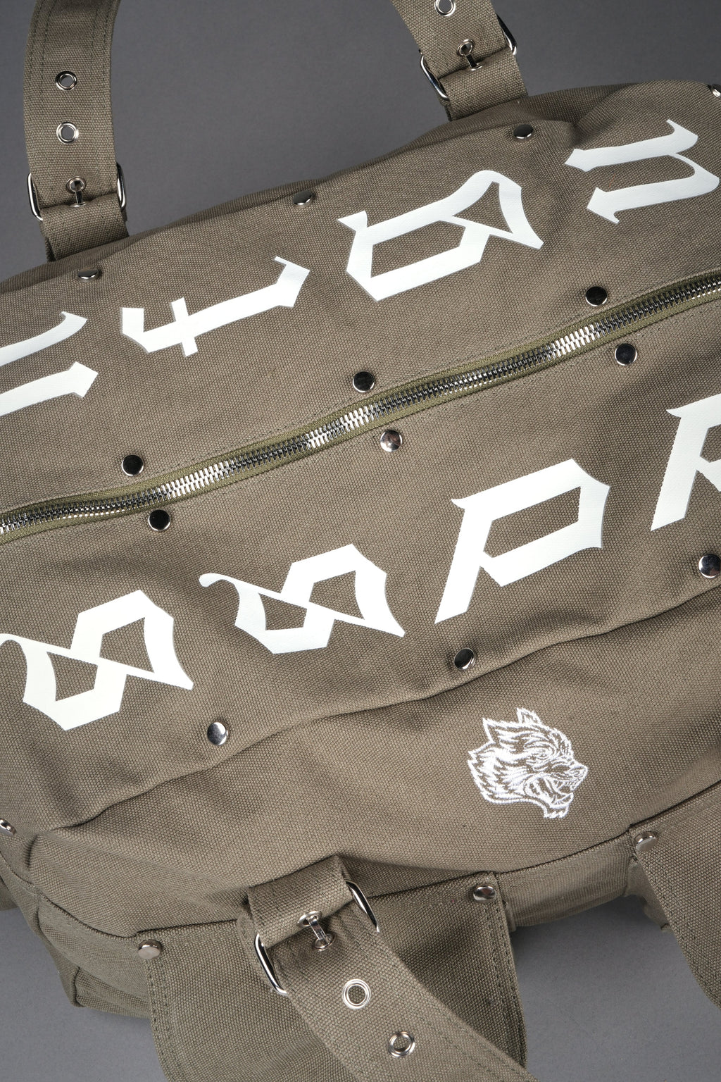 Our Mantra Duffle Bag in Olive — imagem 13