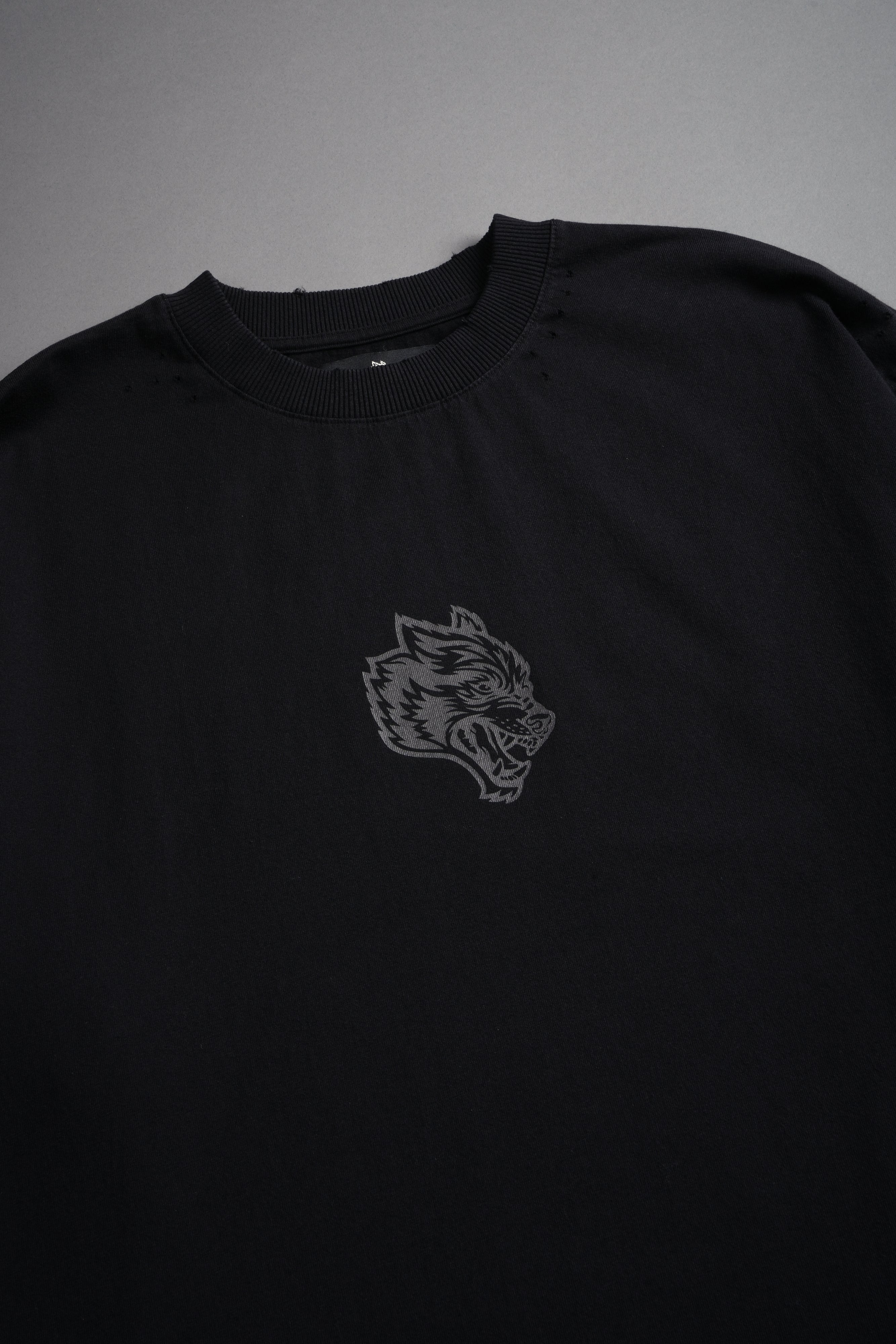 Wolves Oni Cherub Distressed Grunge Unisex Tee in Black — imagem 3