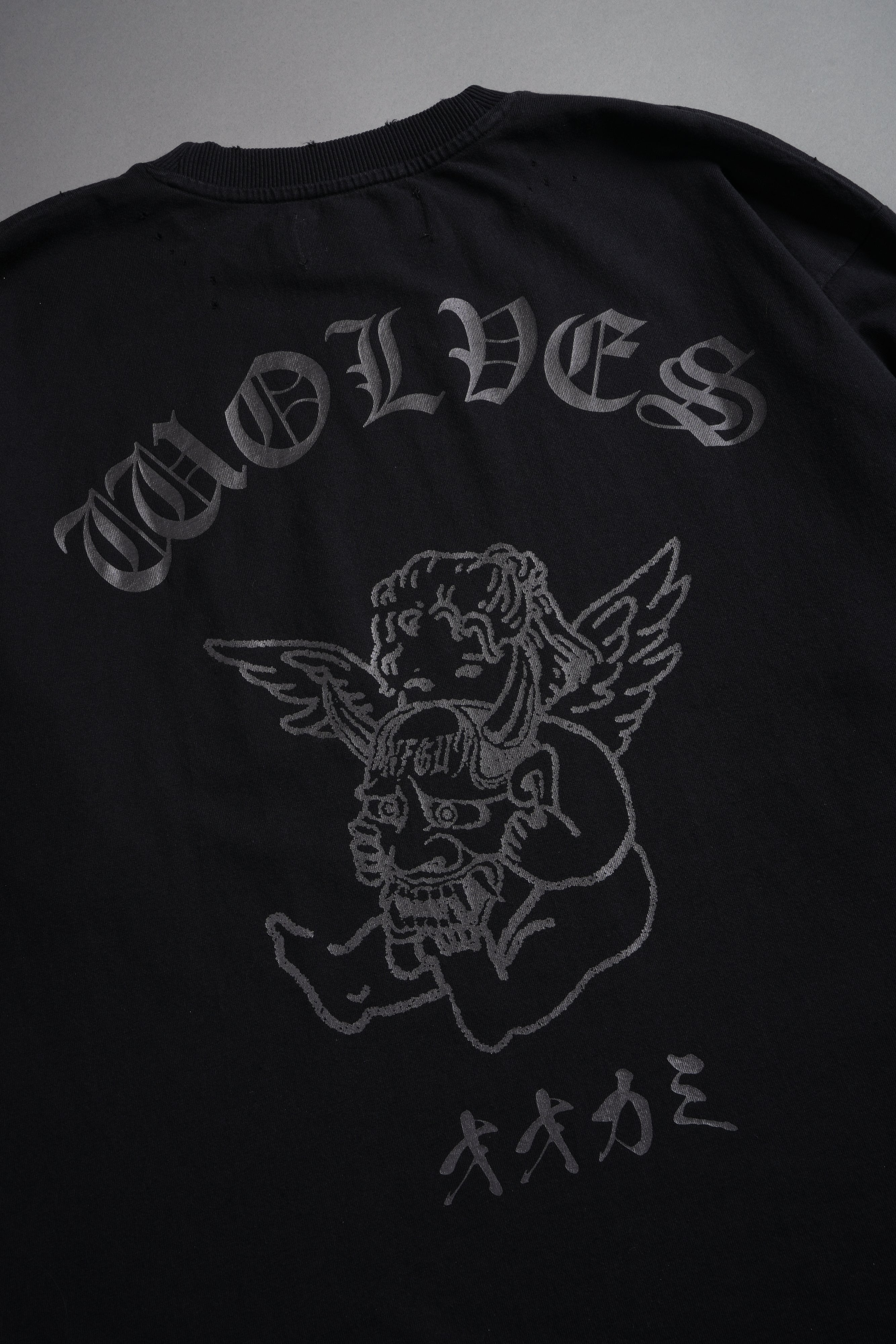 Wolves Oni Cherub Distressed Grunge Unisex Tee in Black — imagem 5