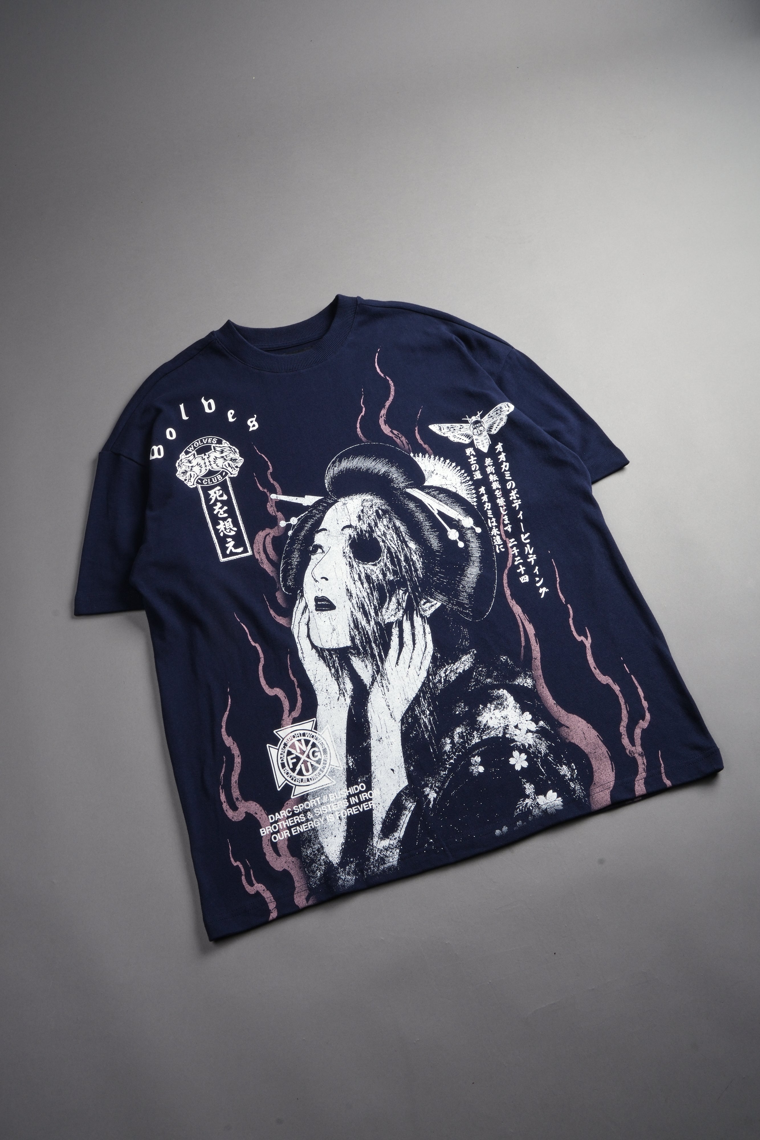 Mourning Flame Premium Oversized Tee in Navy — imagem 7