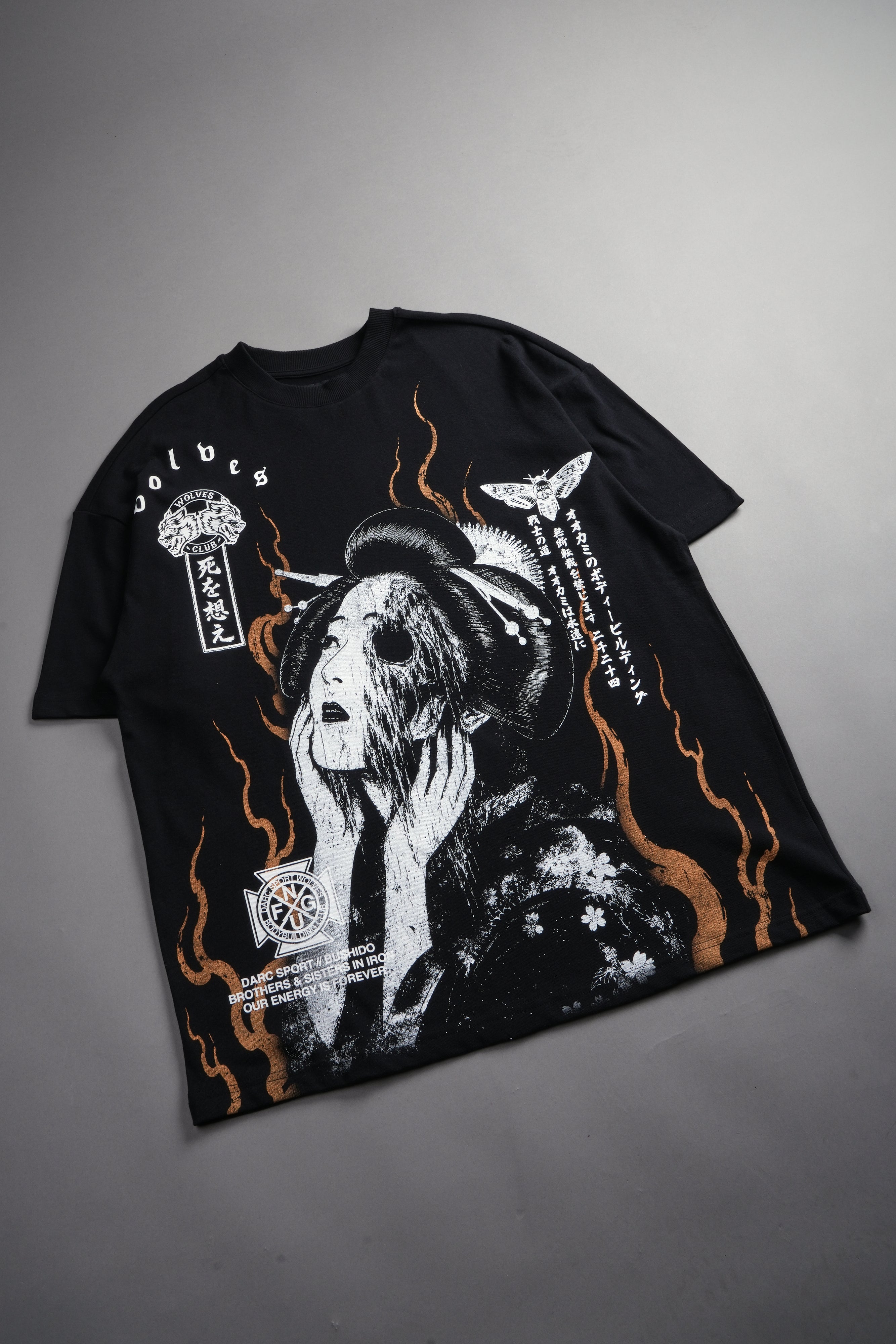 Mourning Flame Premium Oversized Tee in Black — imagem 15