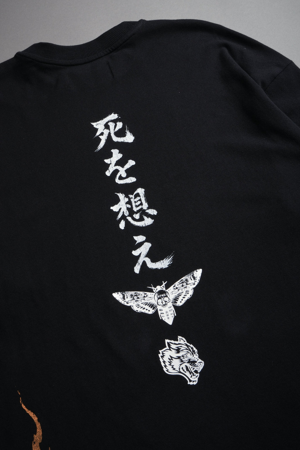 Mourning Flame Premium Oversized Tee in Black — imagem 18