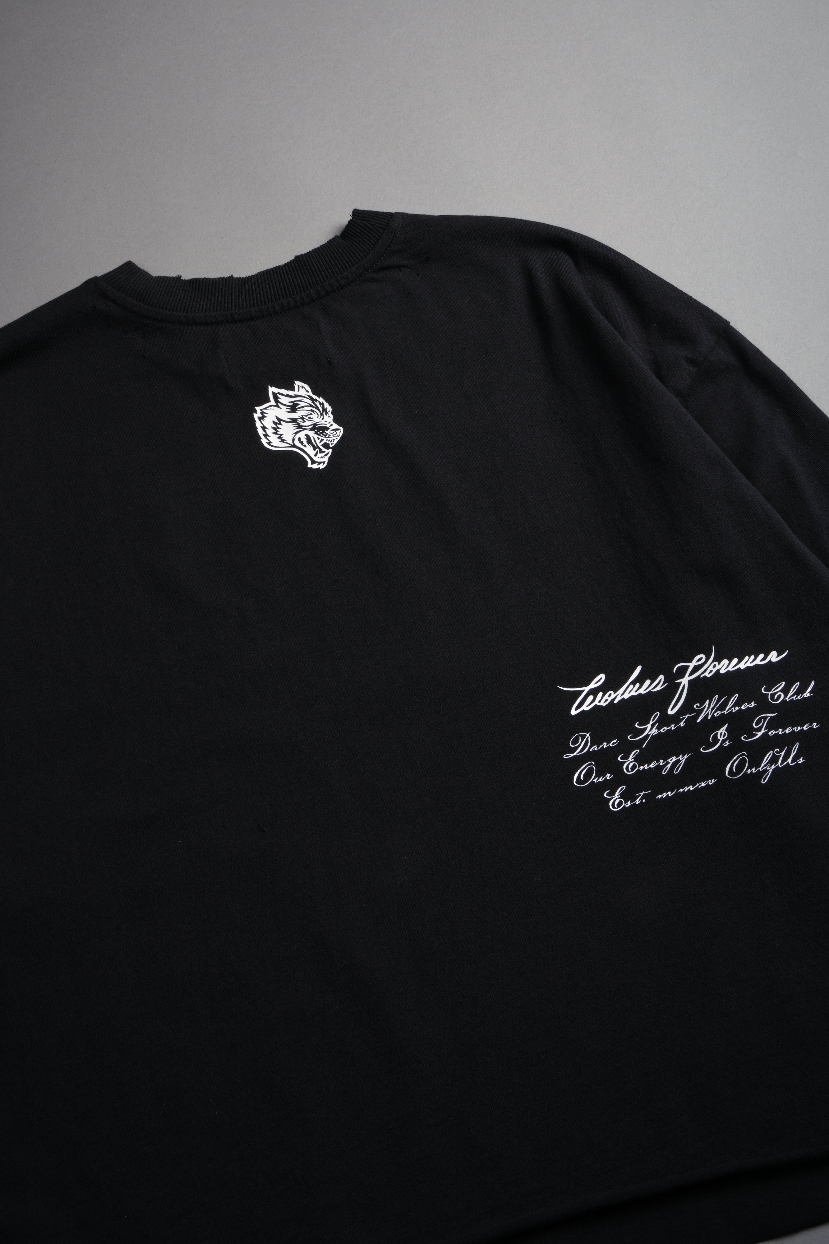 The Great Wave Distressed Grunge Box Cut Tee V2 in Black — imagem 11