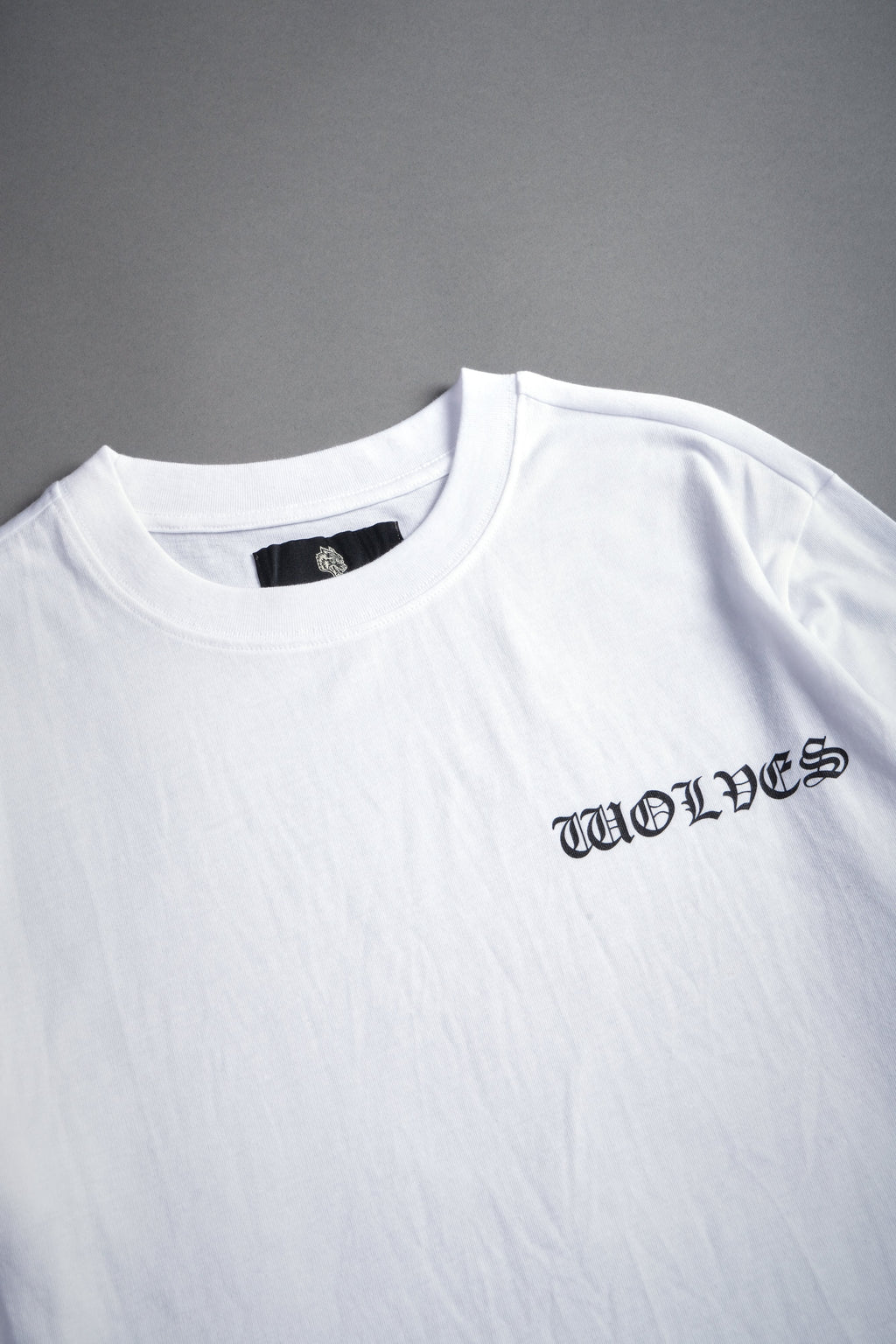 Iron Wolves Code "J. Dean" Premium Tee in White — imagem 5
