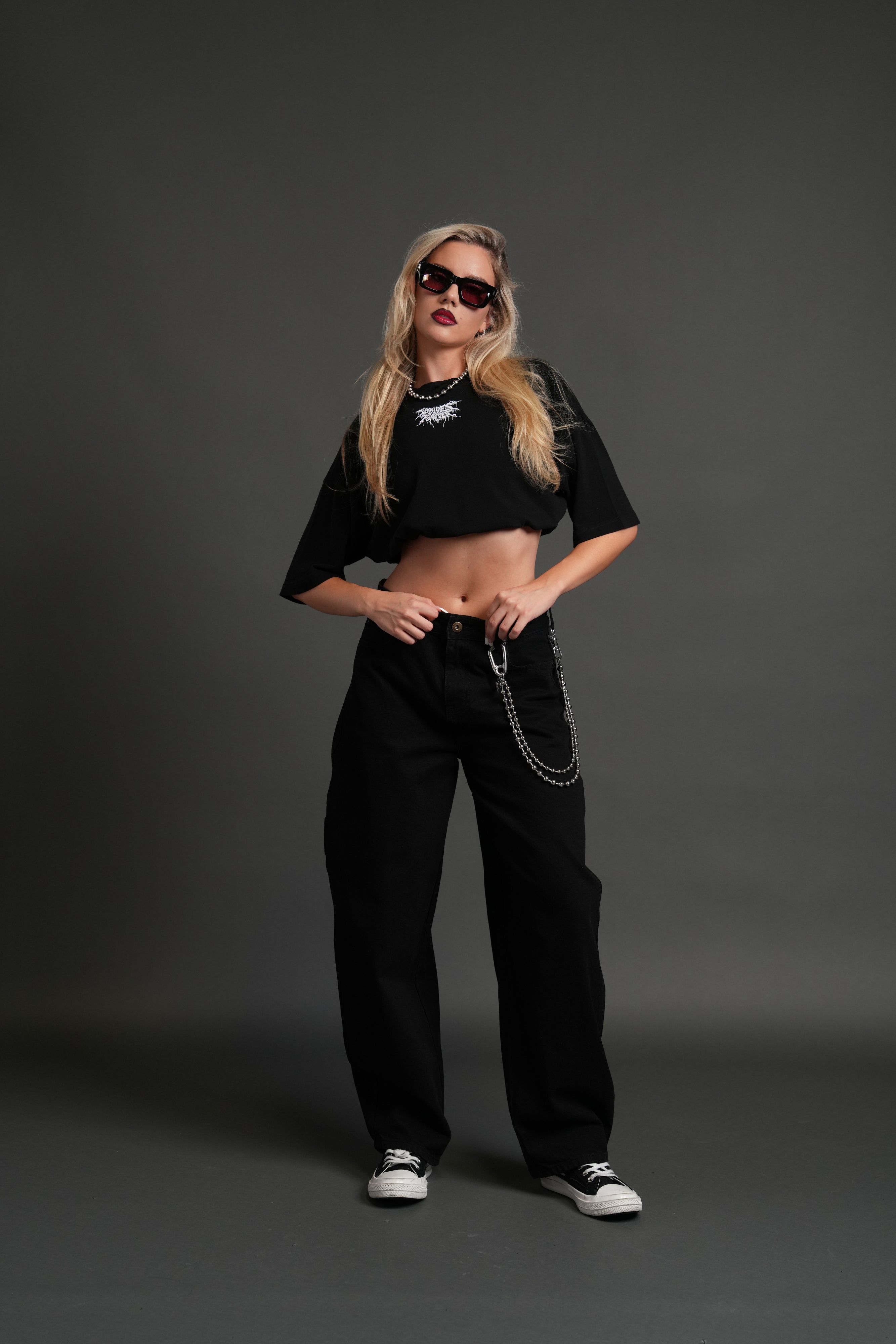Forged From Iron Bungee Cropped Tee in Black — imagem 5