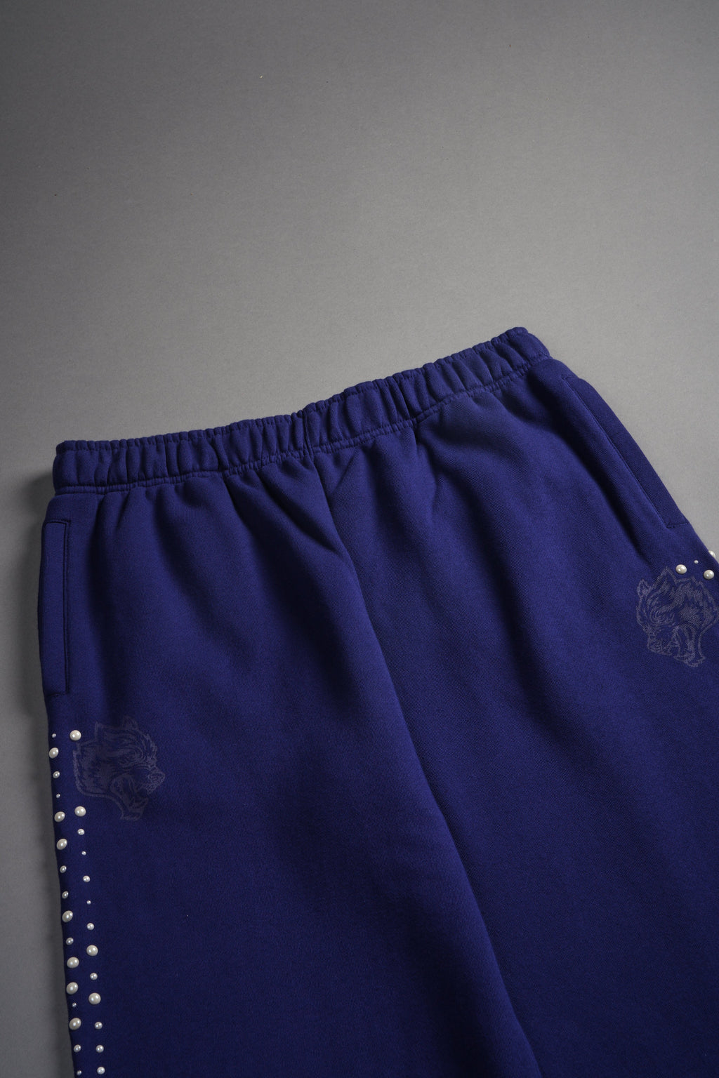 Okami Forever Big Cozy Unisex Sweats in Royal Navy — imagem 4