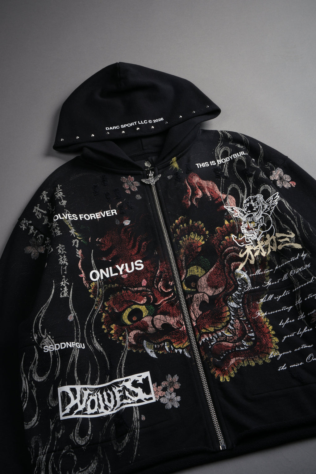 Shutendoji Distressed Grunge Mid Length Raw Hem Zip Hoodie in Black — imagem 12