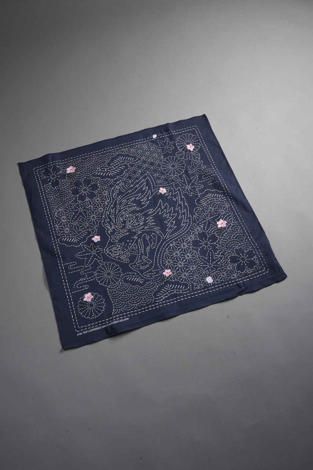 Sashiko Waves Bandana in Royal Navy — imagem 4