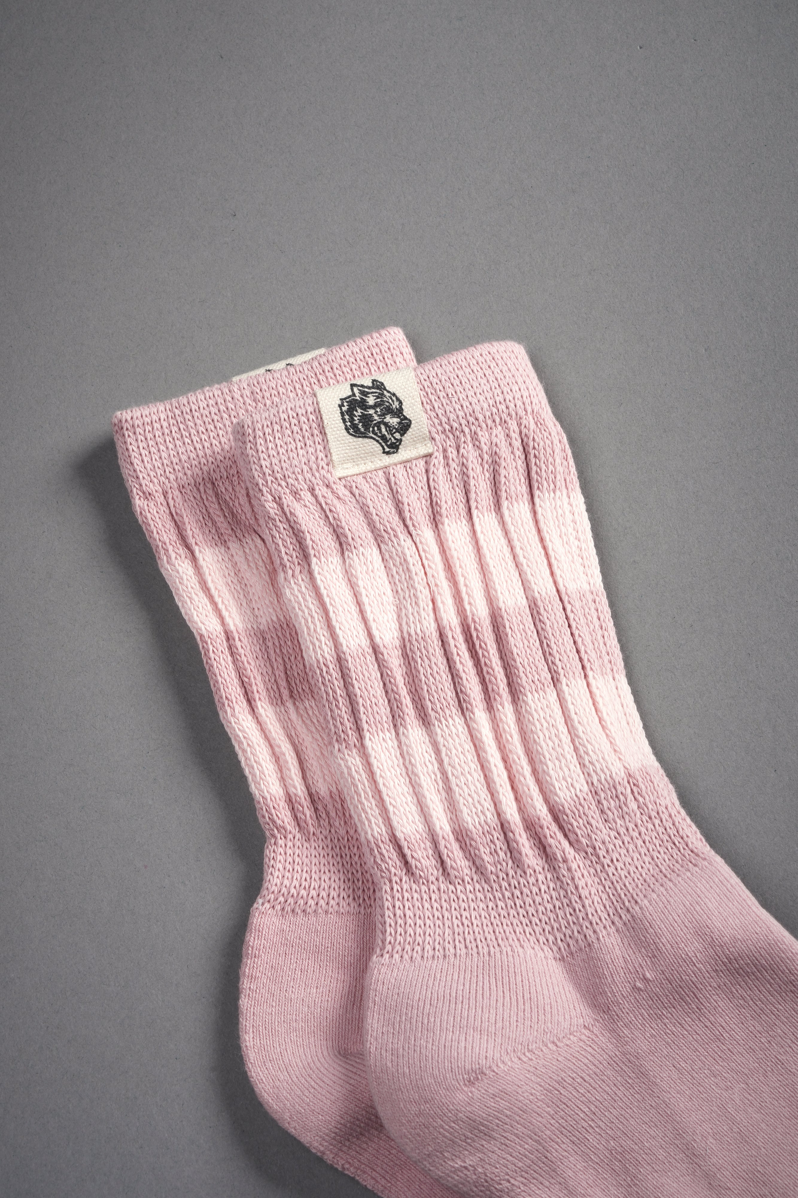 Wolf Patch V2 2 Stripe Comfy Socks in Cherry Blossom/Light Mauve — imagem 3
