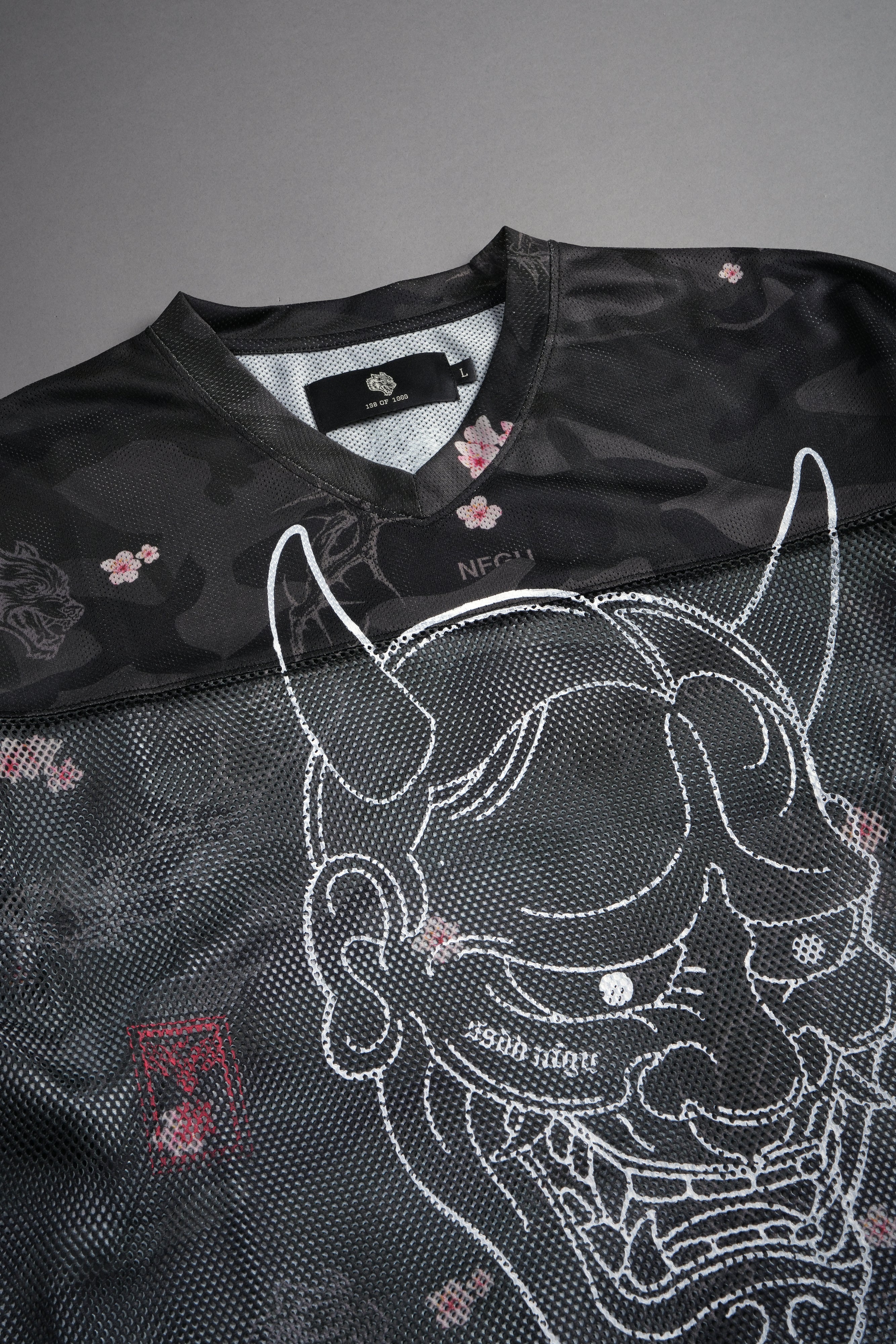 Ghost Oni Emmitt Football Jersey in Warrior In A Garden Black Camo — imagem 15