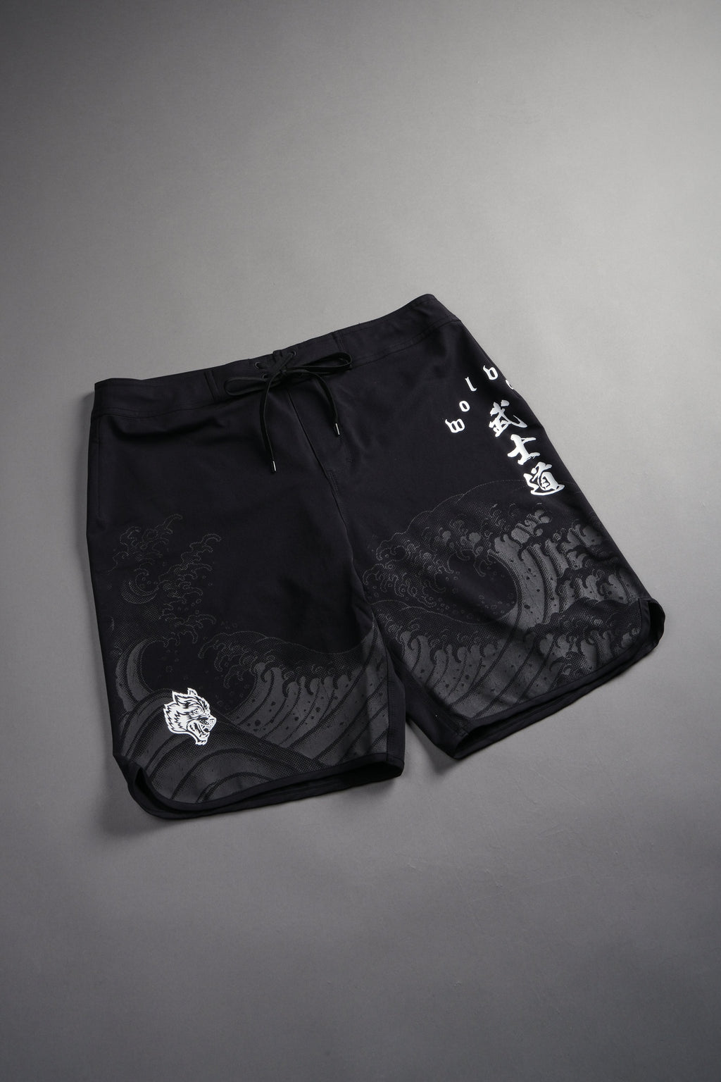 Great Wave  Bruceys Board Shorts in Black — imagem 3