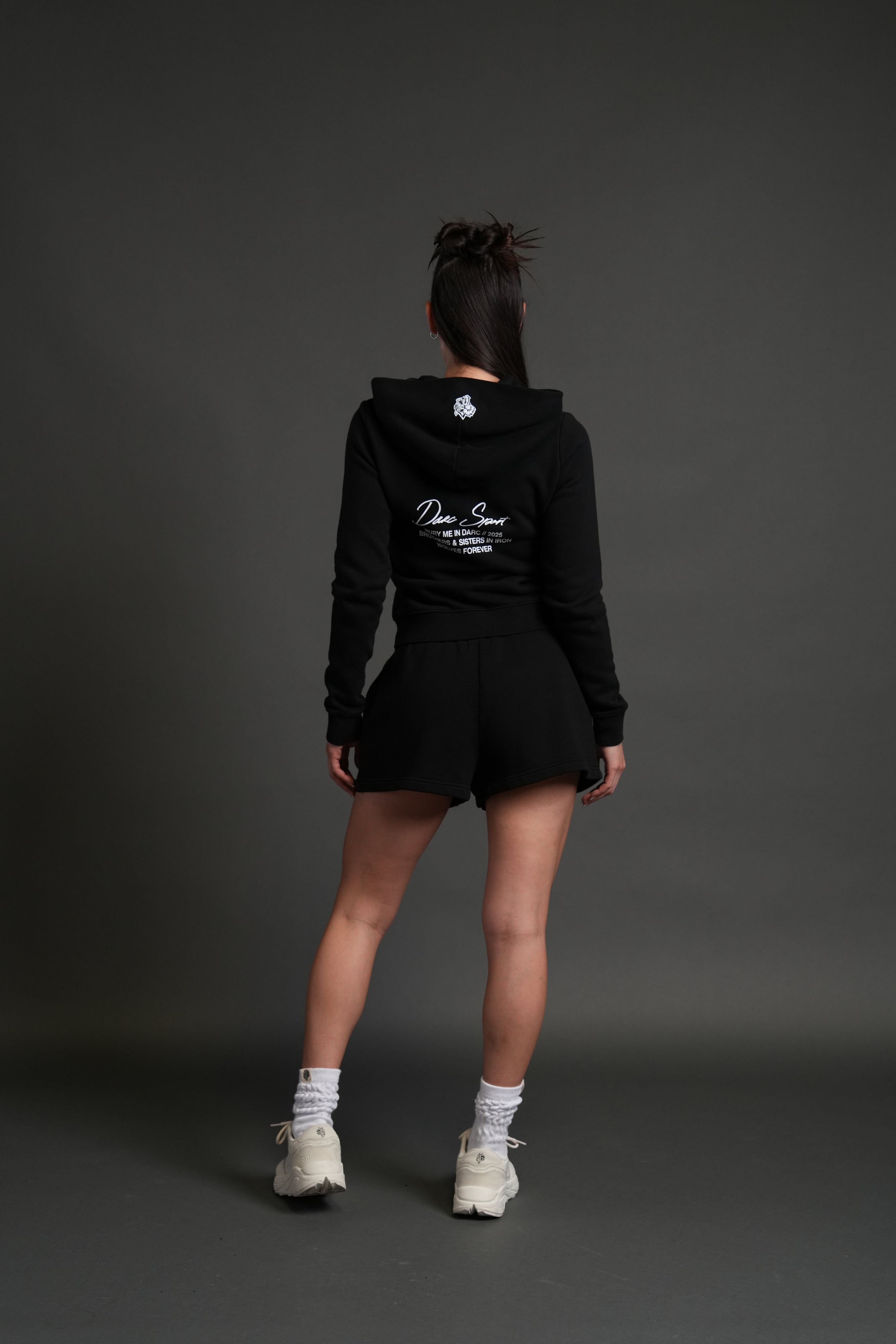 Our Time "Iris" Zip Up She Hoodie in Black — imagem 7