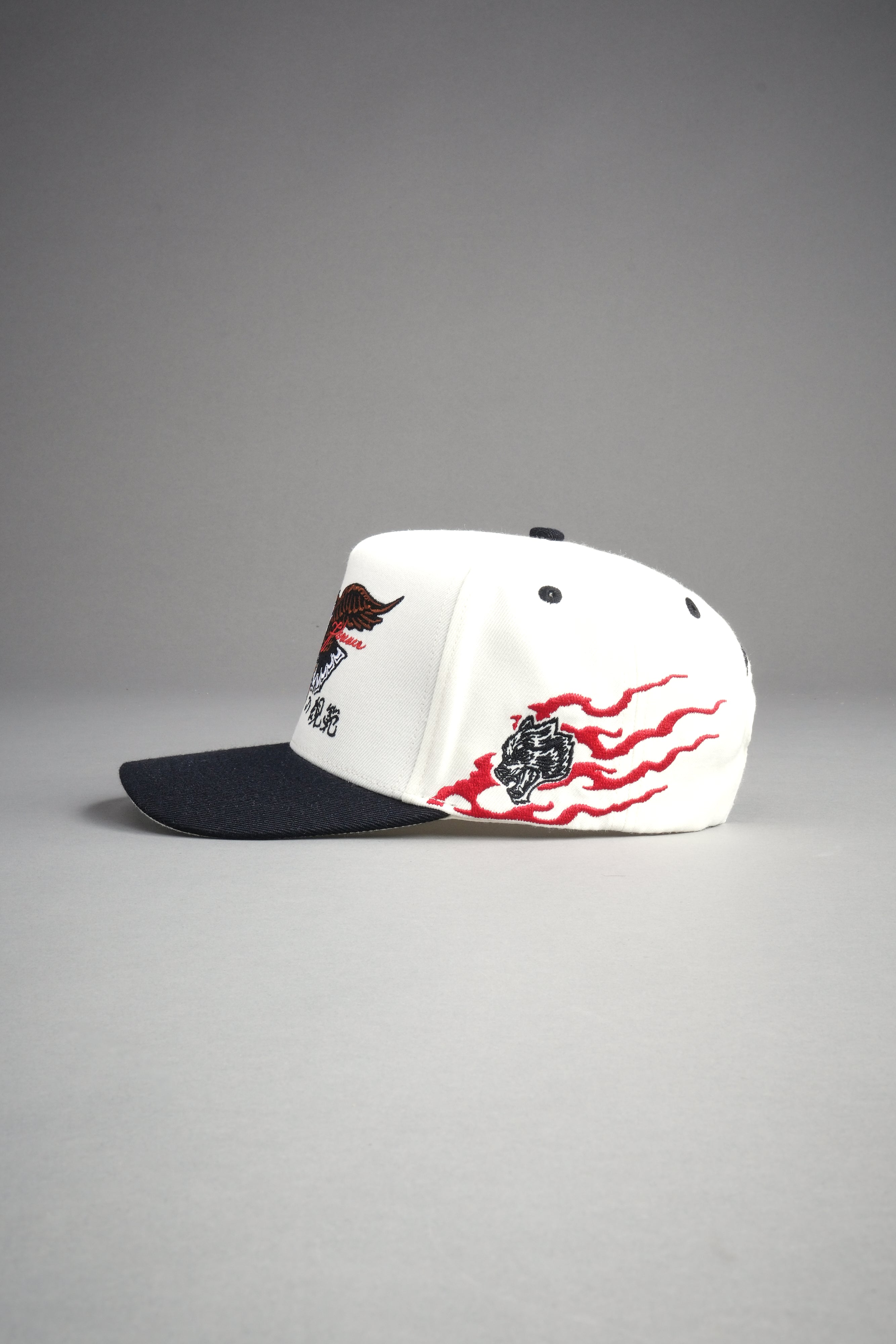Eagle Oni Mask A Frame Snapback in Cream/Black — imagem 11