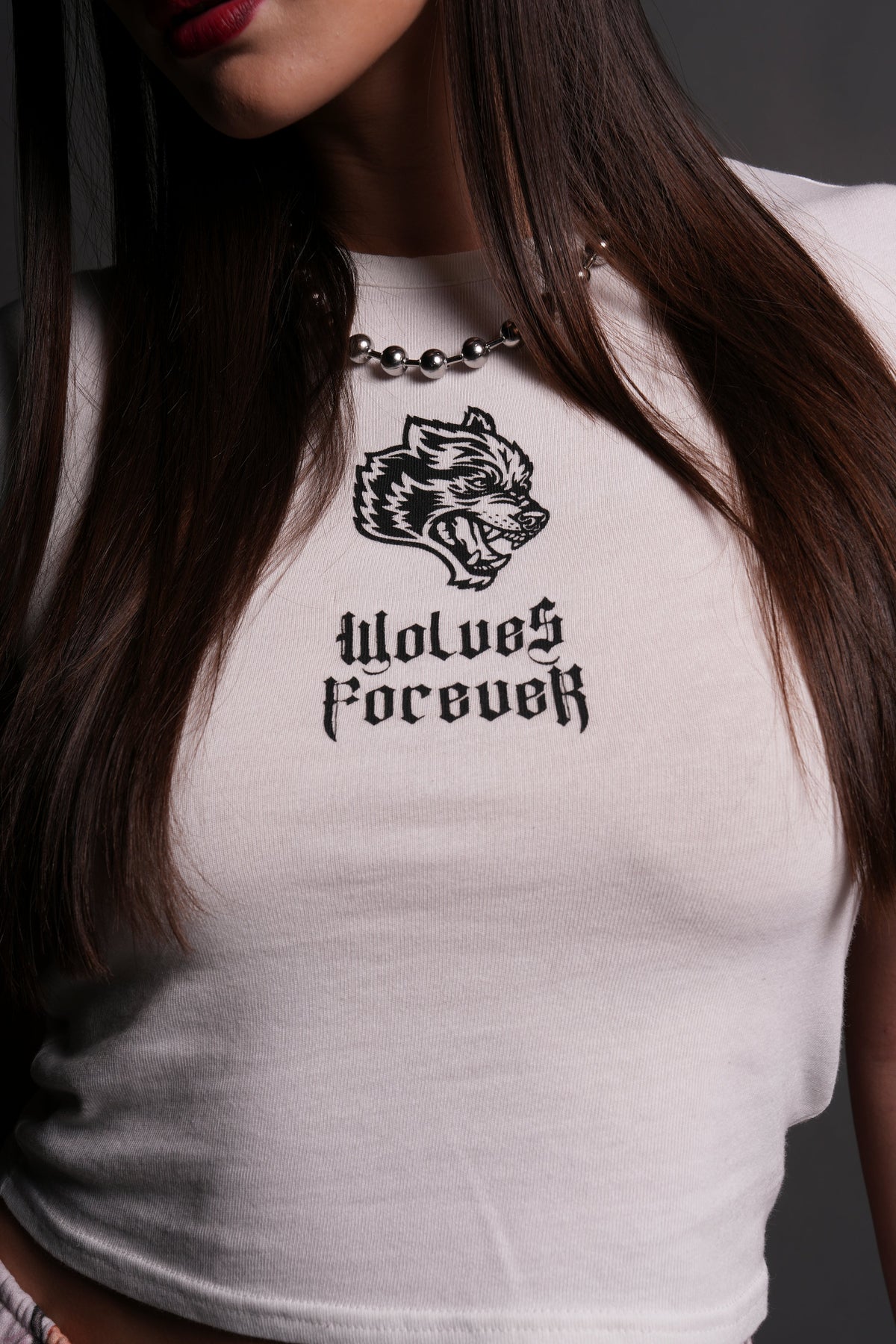Wolves Are Forever "Baby" Tee in Cream - imagem 7