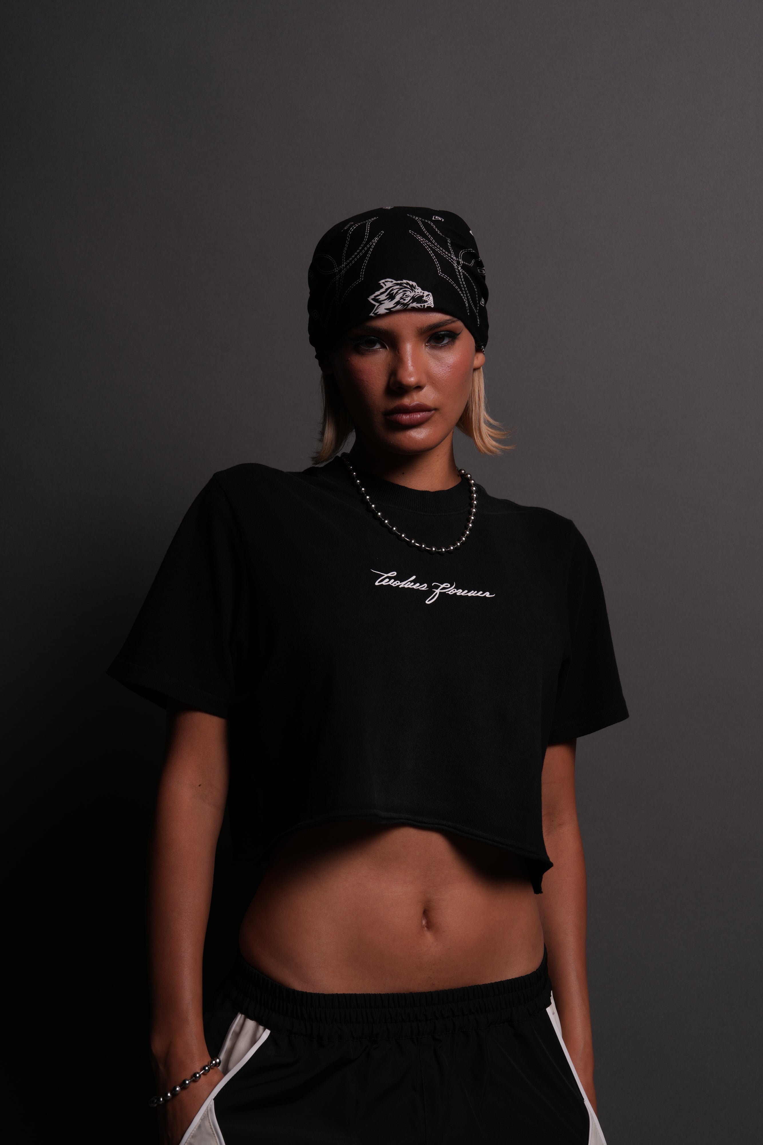 Our Script "Premium" (Cropped) Tee in Black Spine Sun Fade — imagem 1