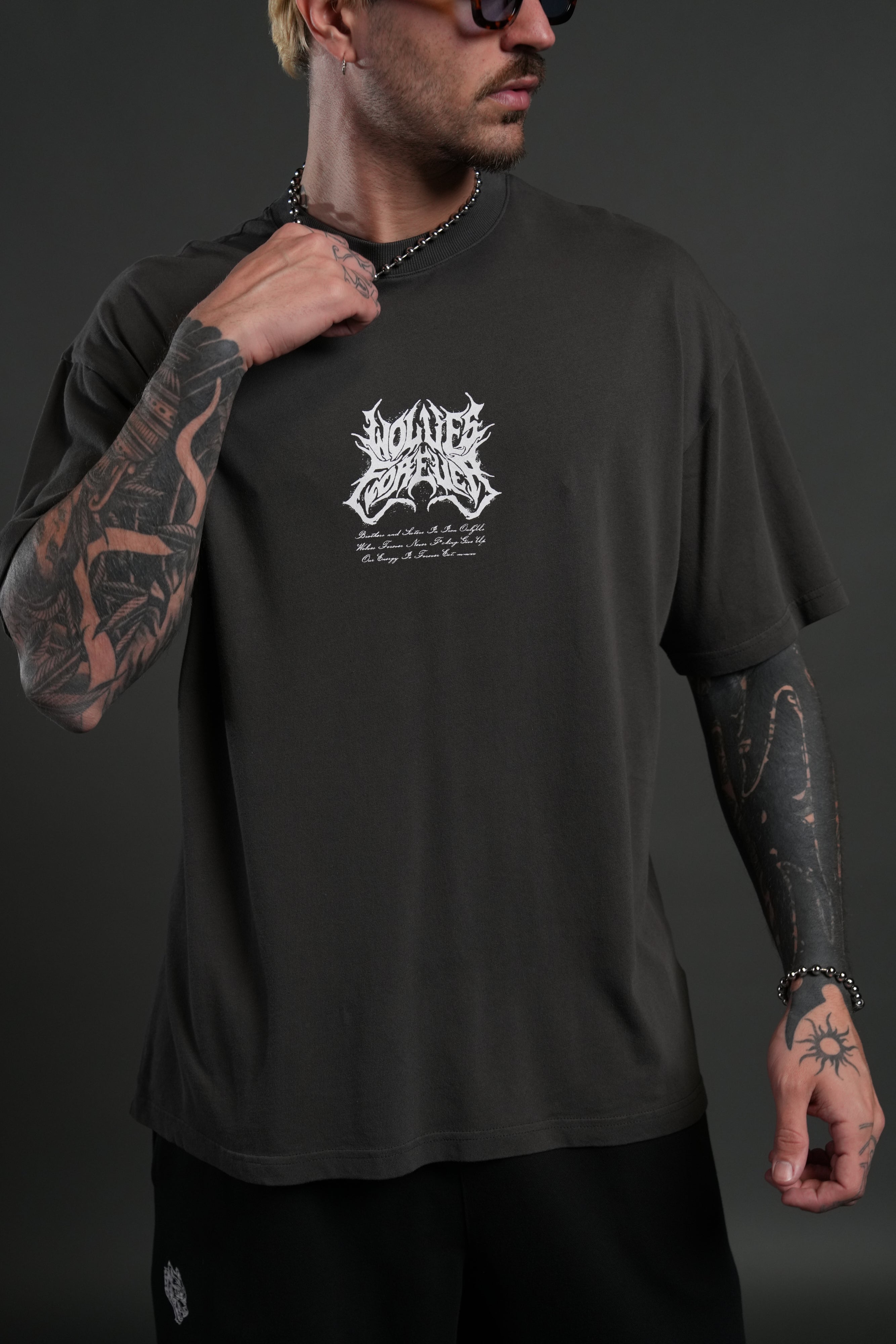 Sheer Loyalty "Premium" Oversized Tee in Wolf Gray — imagem 6