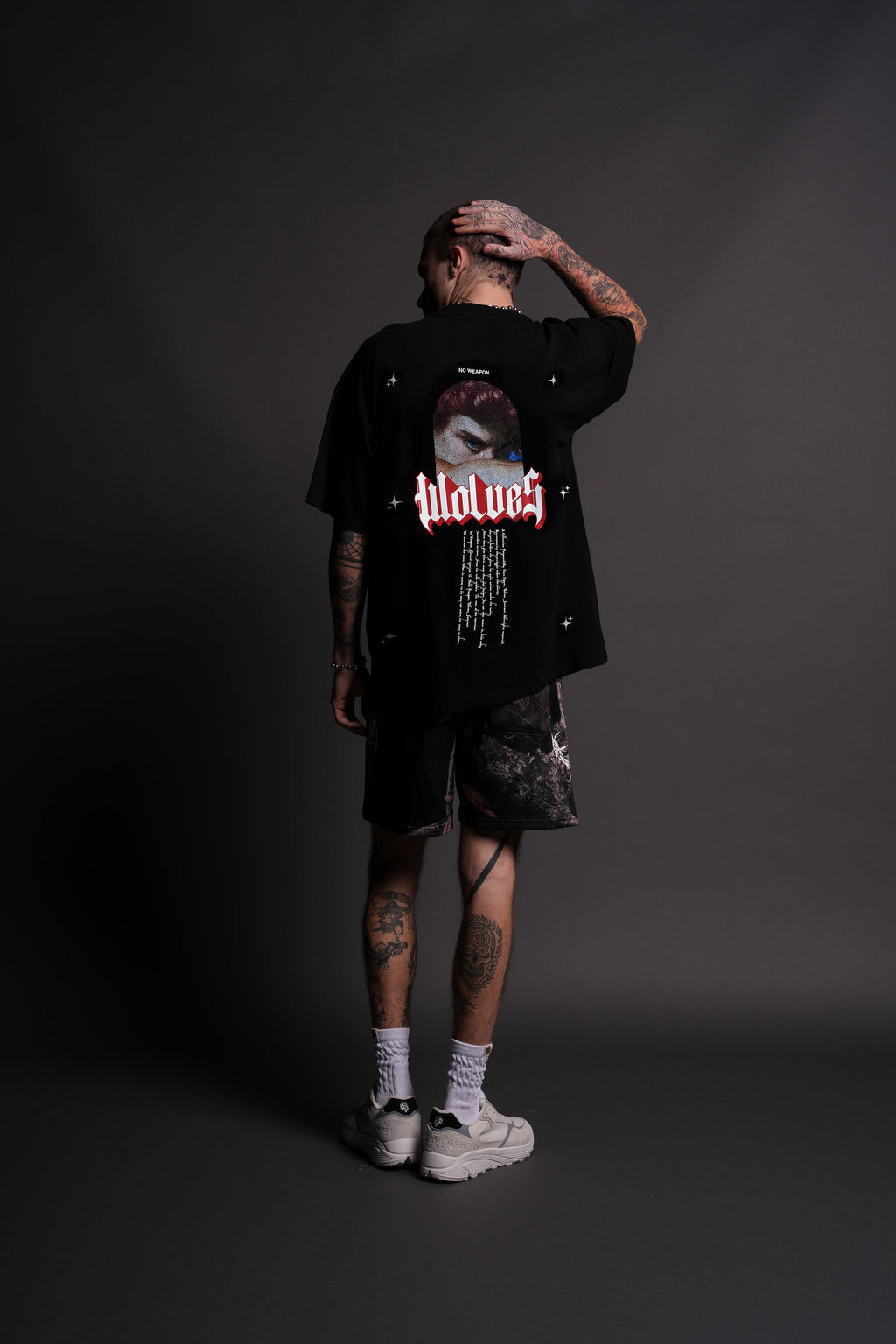 Now and Forever V2 "Premium" Oversized Tee in Black — imagem 4