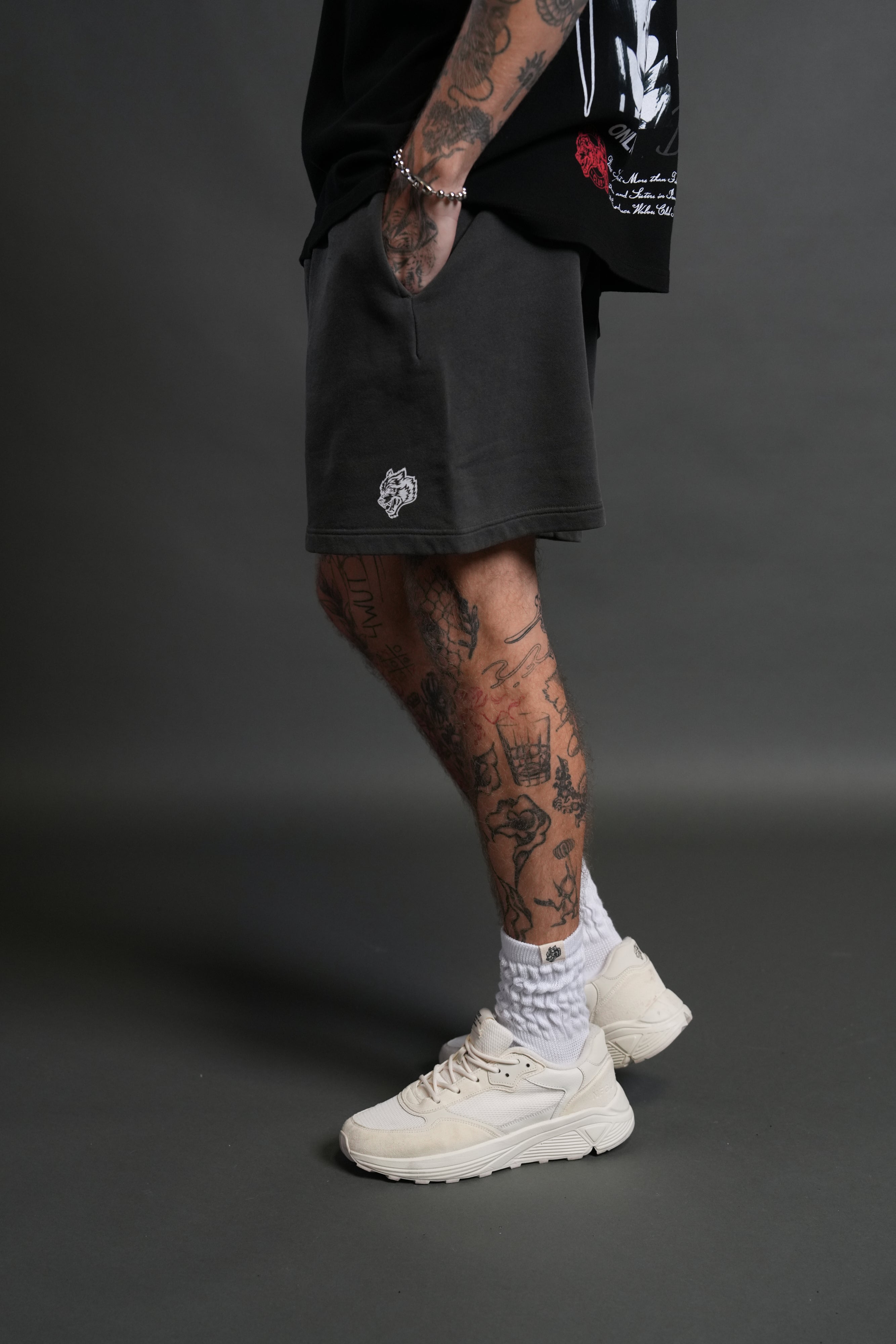 Box Patch Dual Post Lounge Sweat Shorts V2 in Wolf Gray — imagem 4