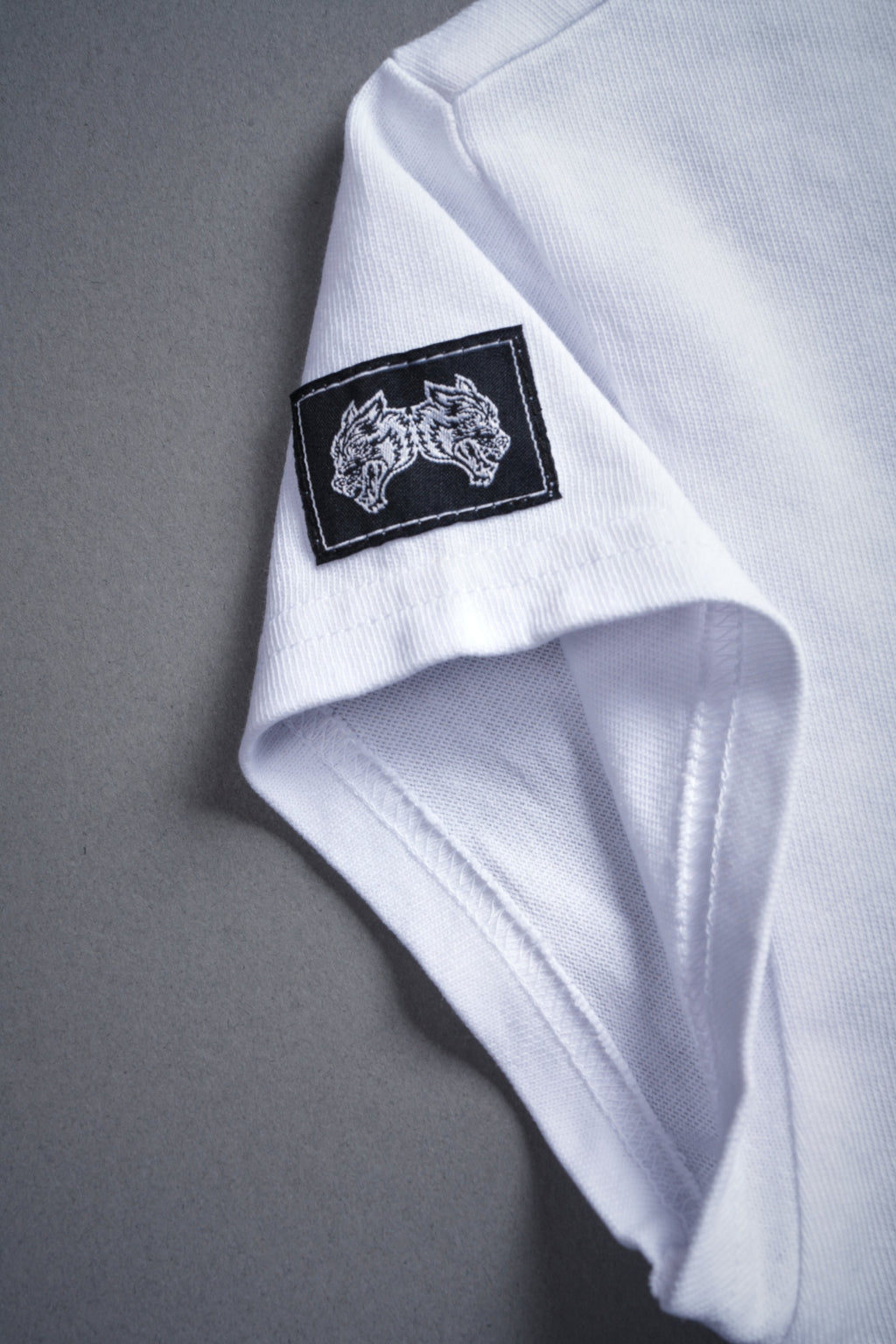 Wolves Forever Baby Tee in White — imagem 6