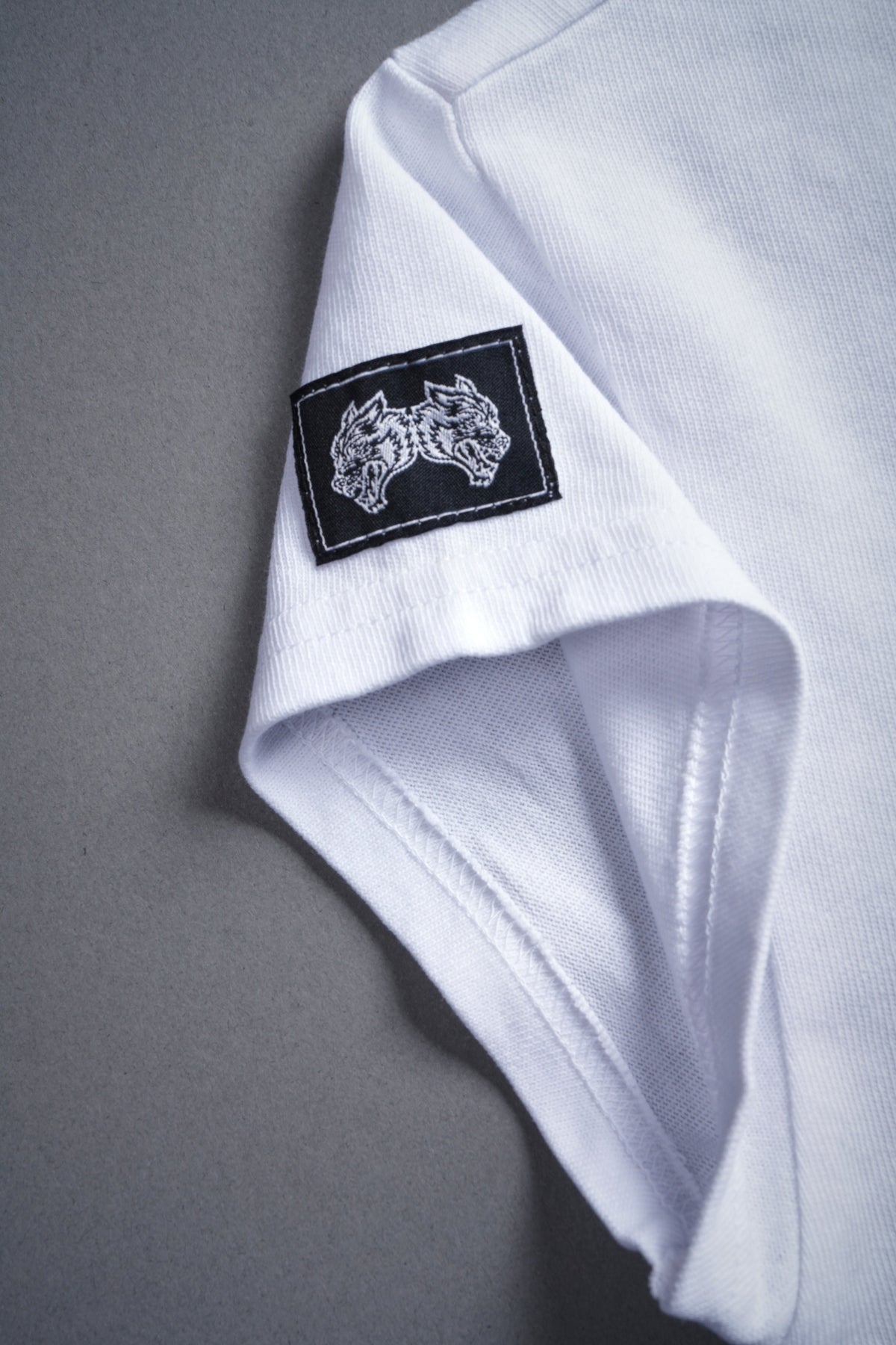 Wolves Forever Baby Tee in White - imagem 6