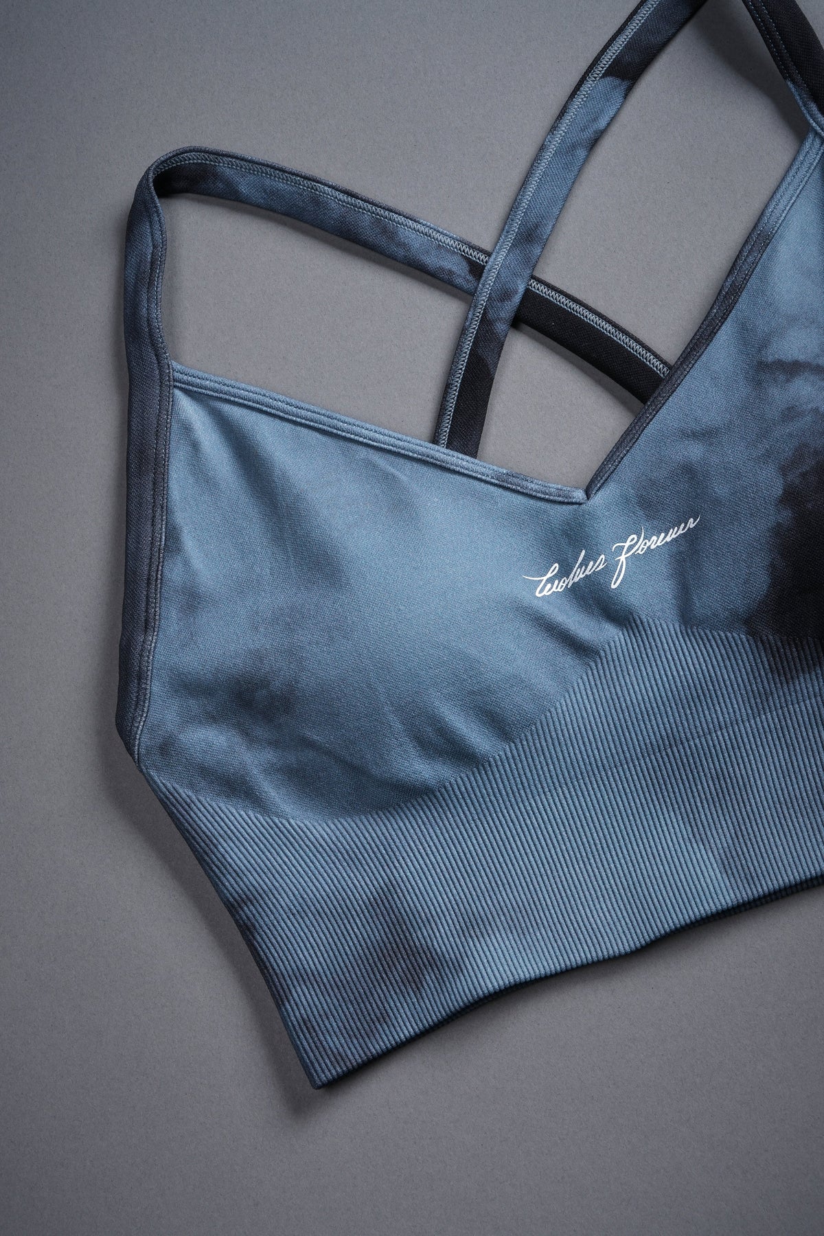 Under The Heavens Everson Seamless "Sierra" Bra in Twilight Blue Ghost Clouds - imagem 8