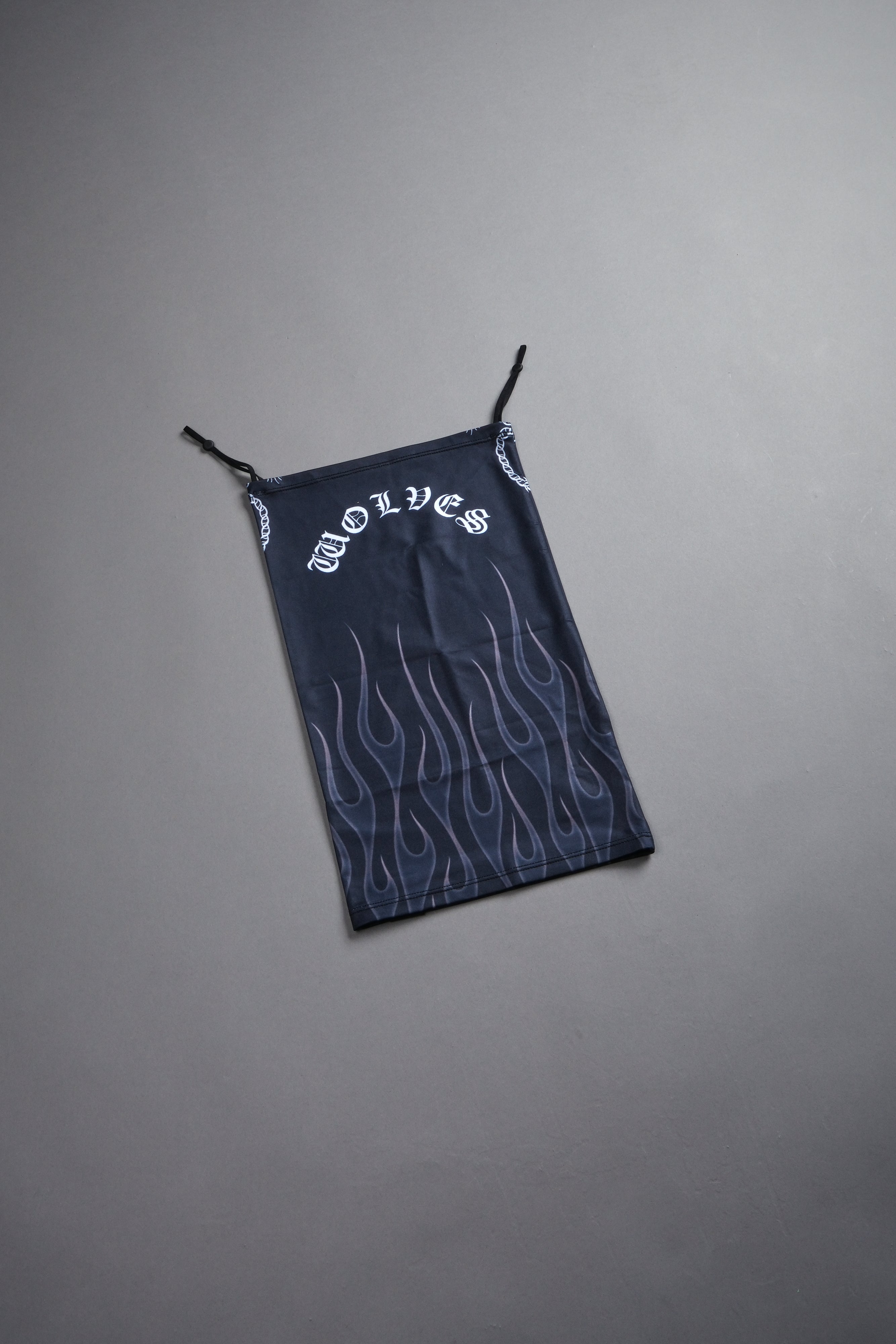 Oni Fire Neck Gaiter in Black — imagem 5