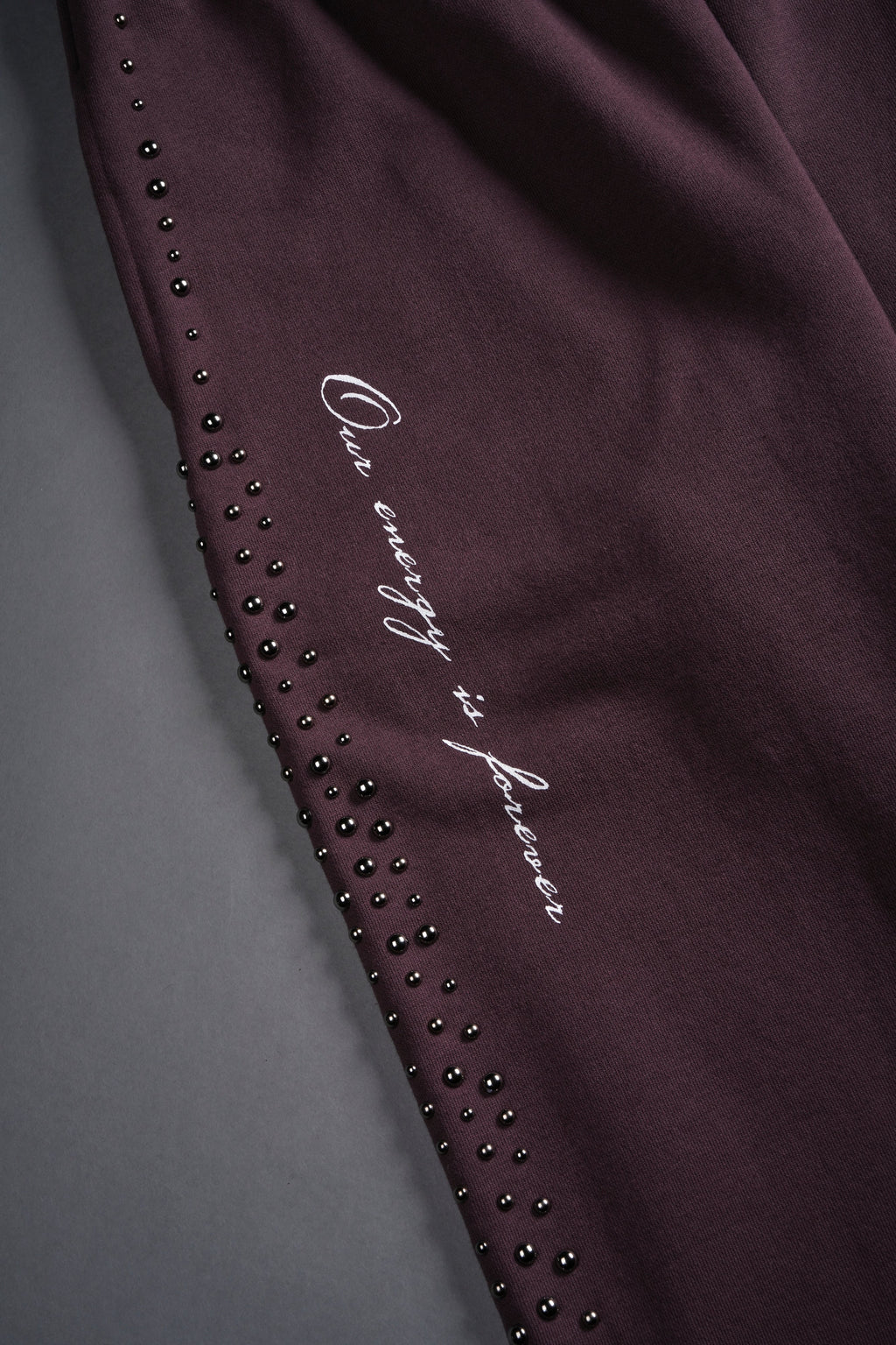 Our Energy Stud Lounger Sweat Pants in Darc Purple — imagem 3