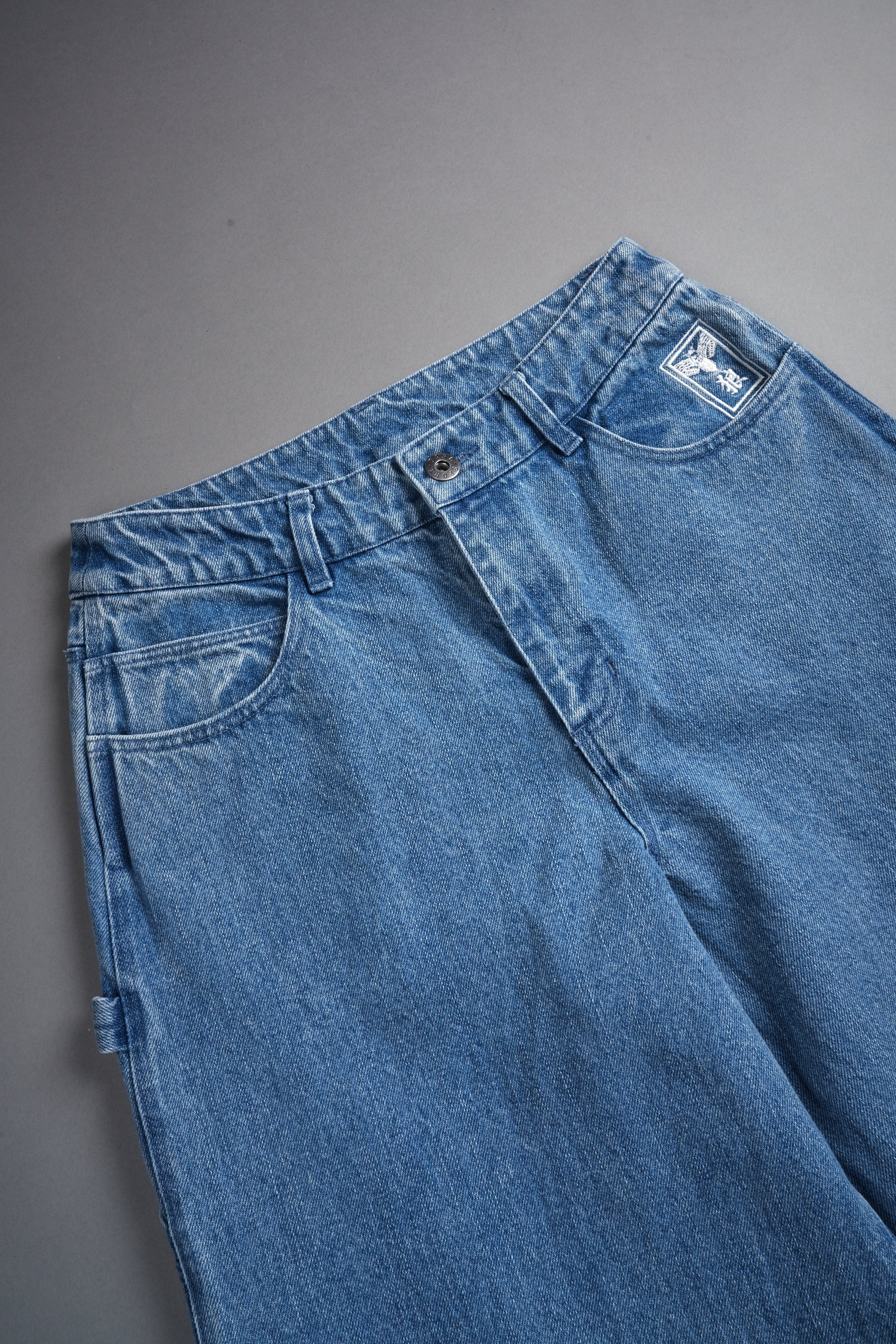 Sakura Forever Wide Leg Carpenter Denim in Light Wash — imagem 4