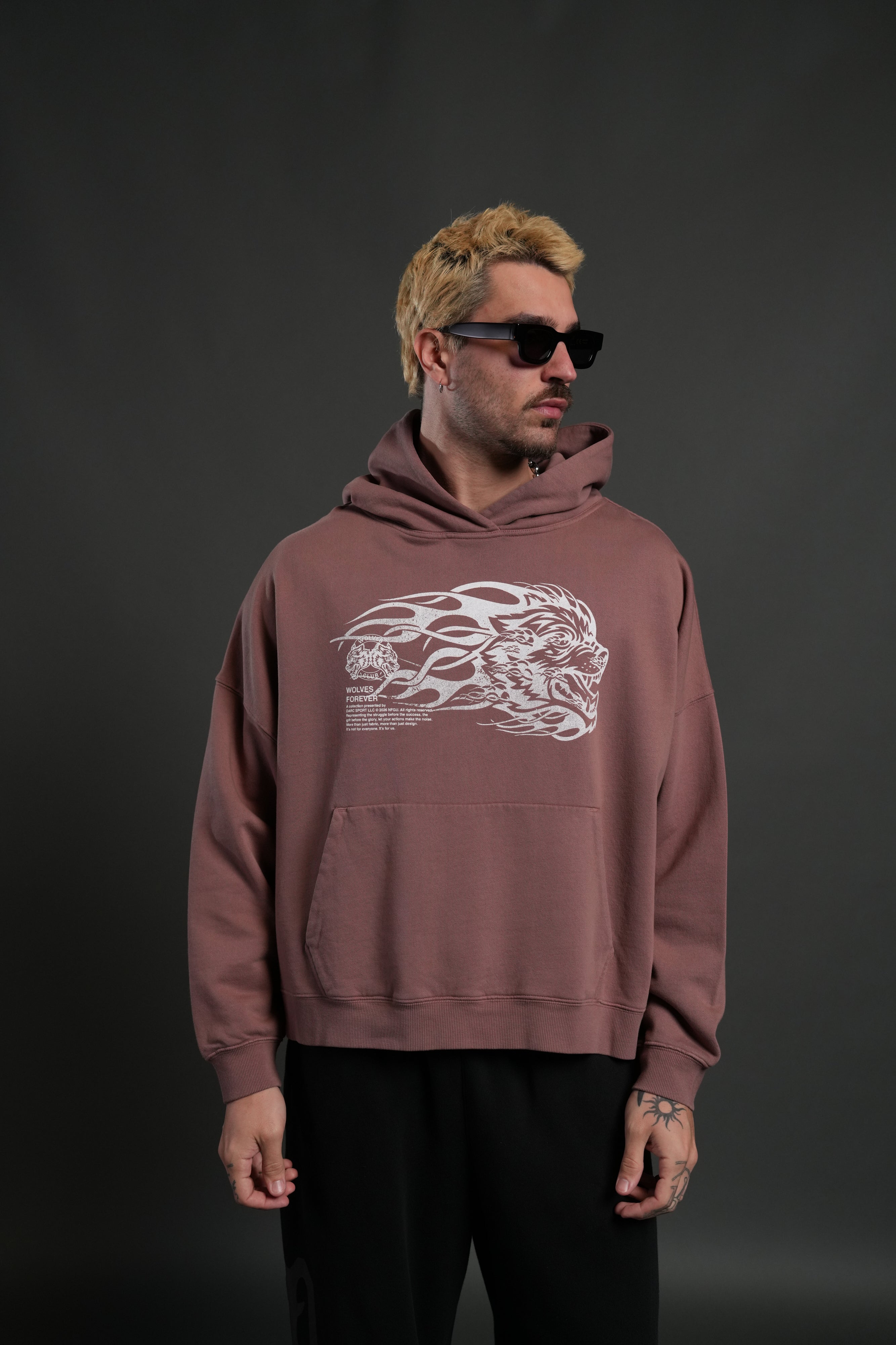 Wolf of the Flame Grunge "Gage Box Cut" Hoodie in Mauve — imagem 4