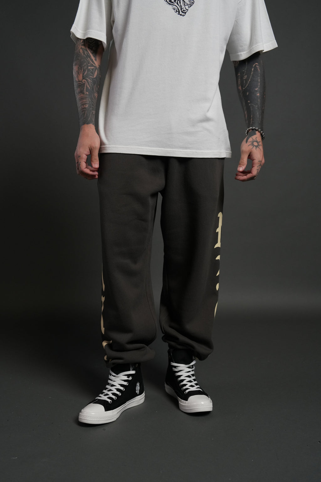 Stone Code Lightweight Lounger Sweat Pants in Wolf Gray — imagem 2