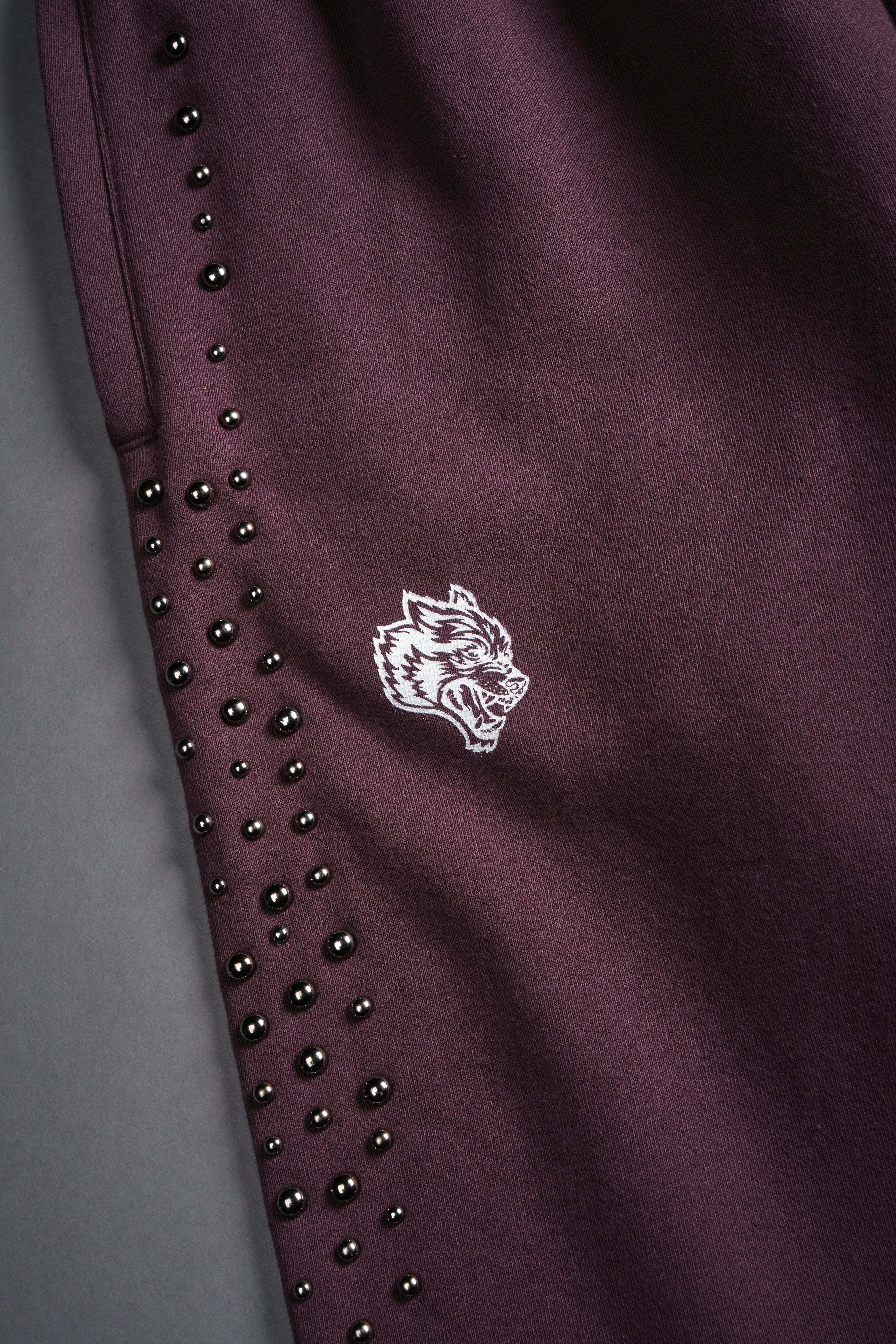Dual Wolf Stud Durst Sweats V2 in Darc Purple — imagem 4