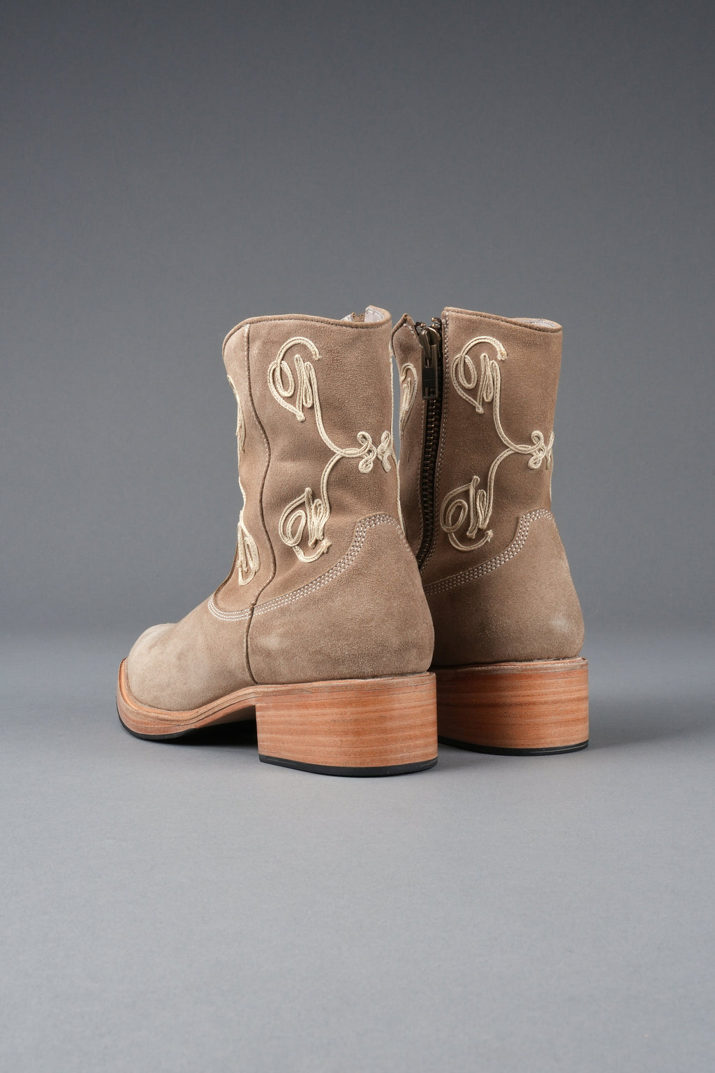 Lunger Boot in Tan - imagem 3