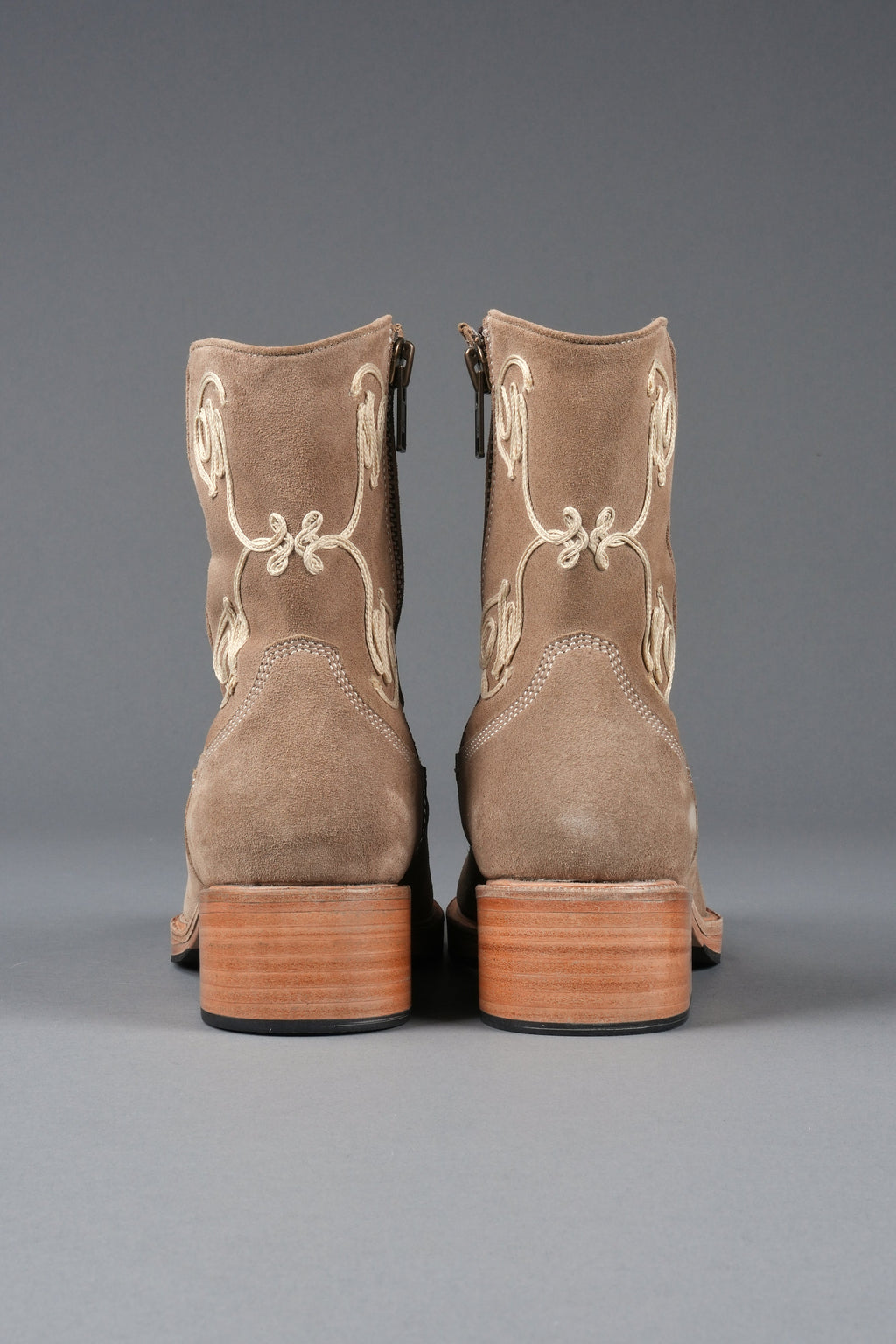 Lunger Boot in Tan - imagem 4