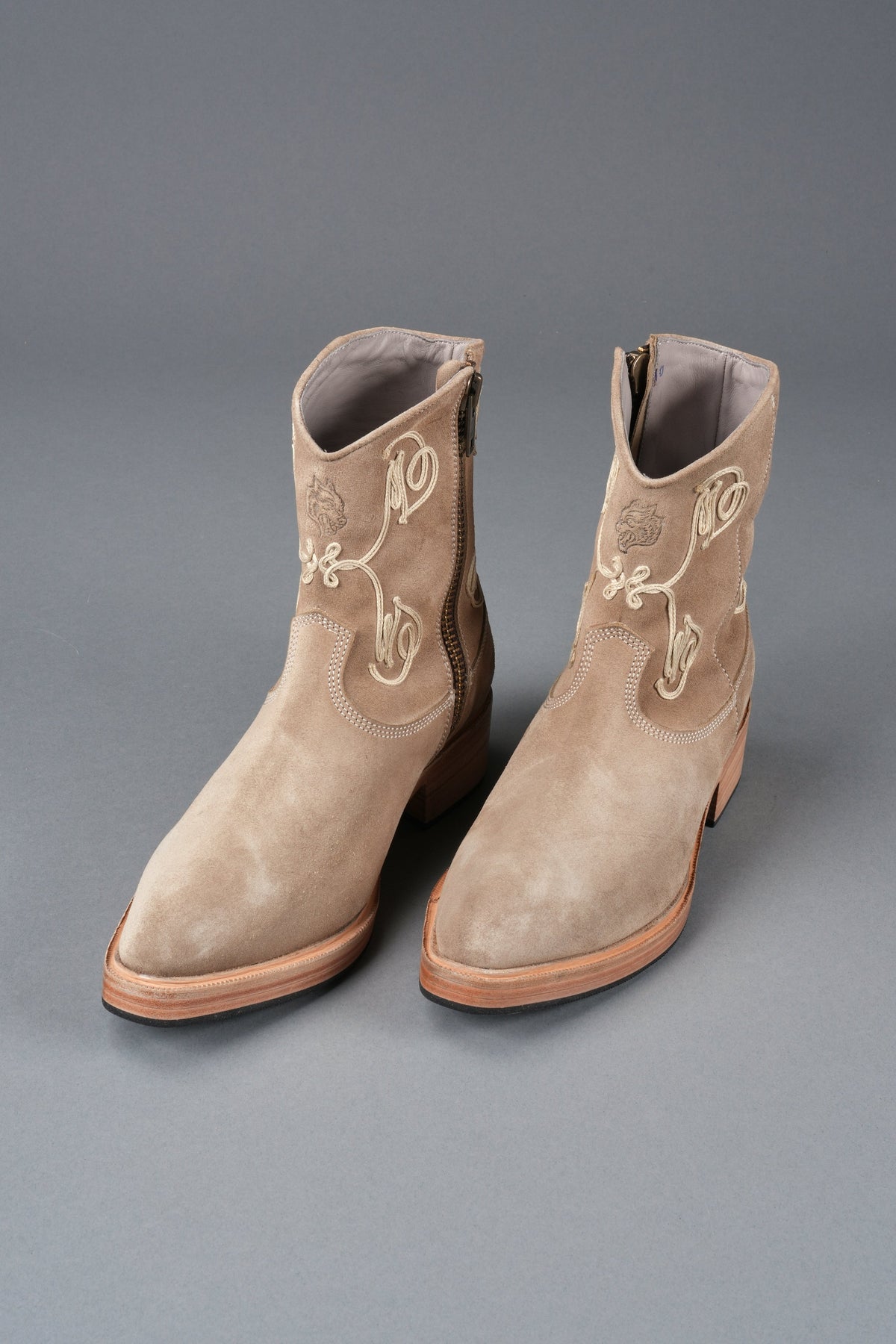 Lunger Boot in Tan - imagem 6