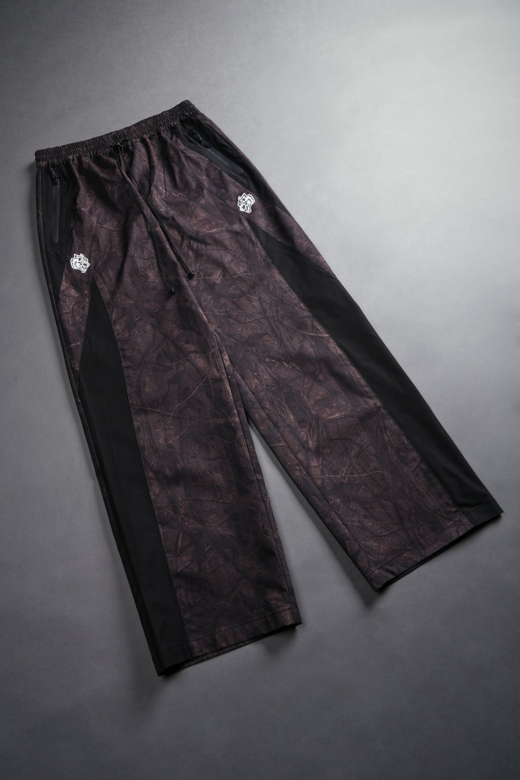 Dual Brolic Unisex Track Pants in Brown Driftwood Forest Camo — imagem 8