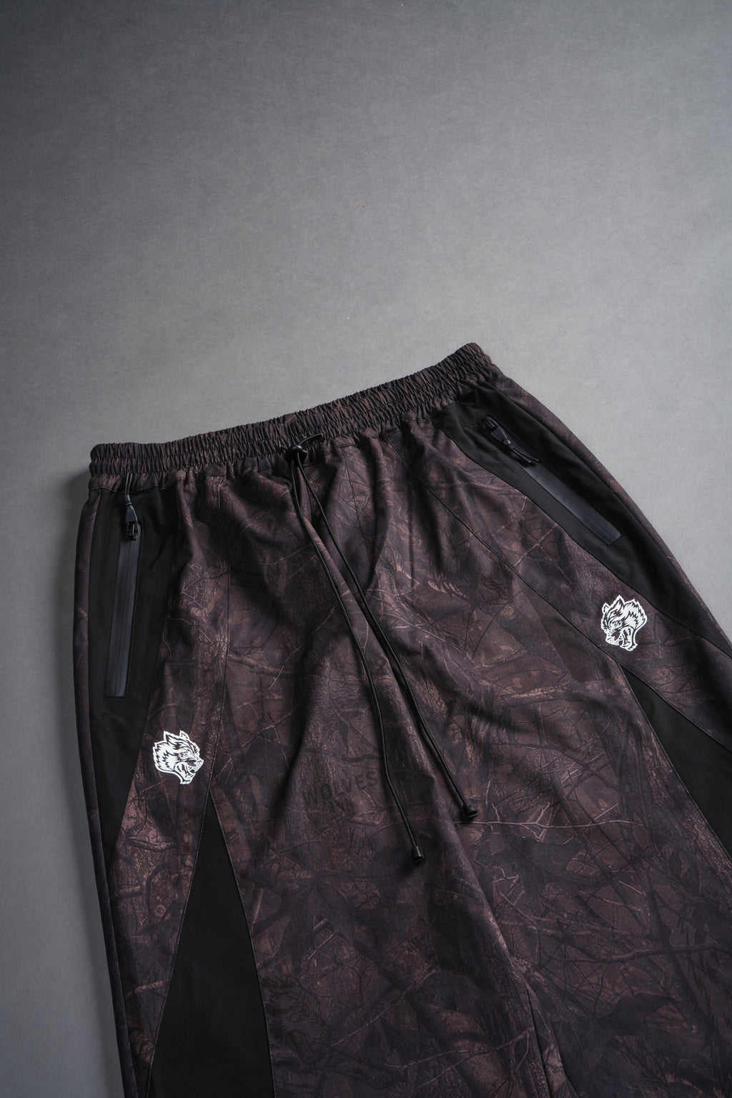 Dual Brolic Unisex Track Pants in Brown Driftwood Forest Camo — imagem 9