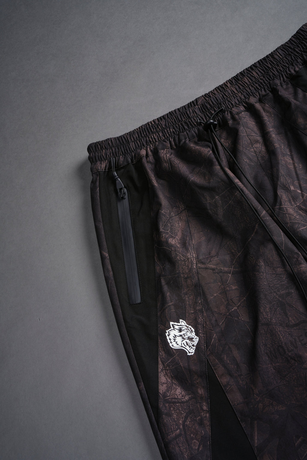 Dual Brolic Unisex Track Pants in Brown Driftwood Forest Camo — imagem 6