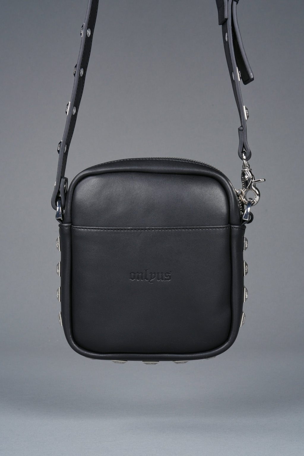Wolves OnlyUs Slim Leather Side Bag in Black - imagem 6