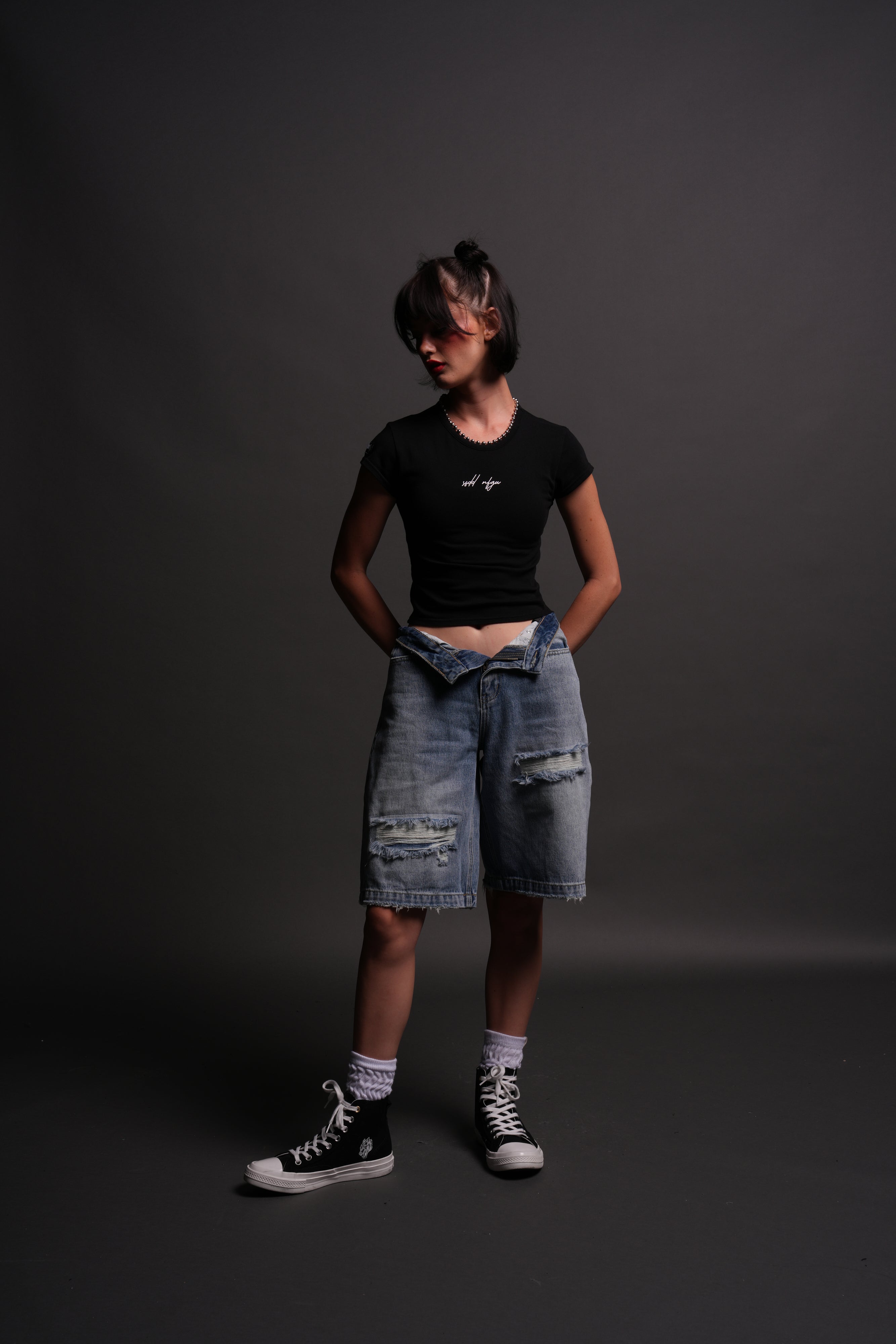 SSDD NFGU "Baby" Tee in Black — imagem 3