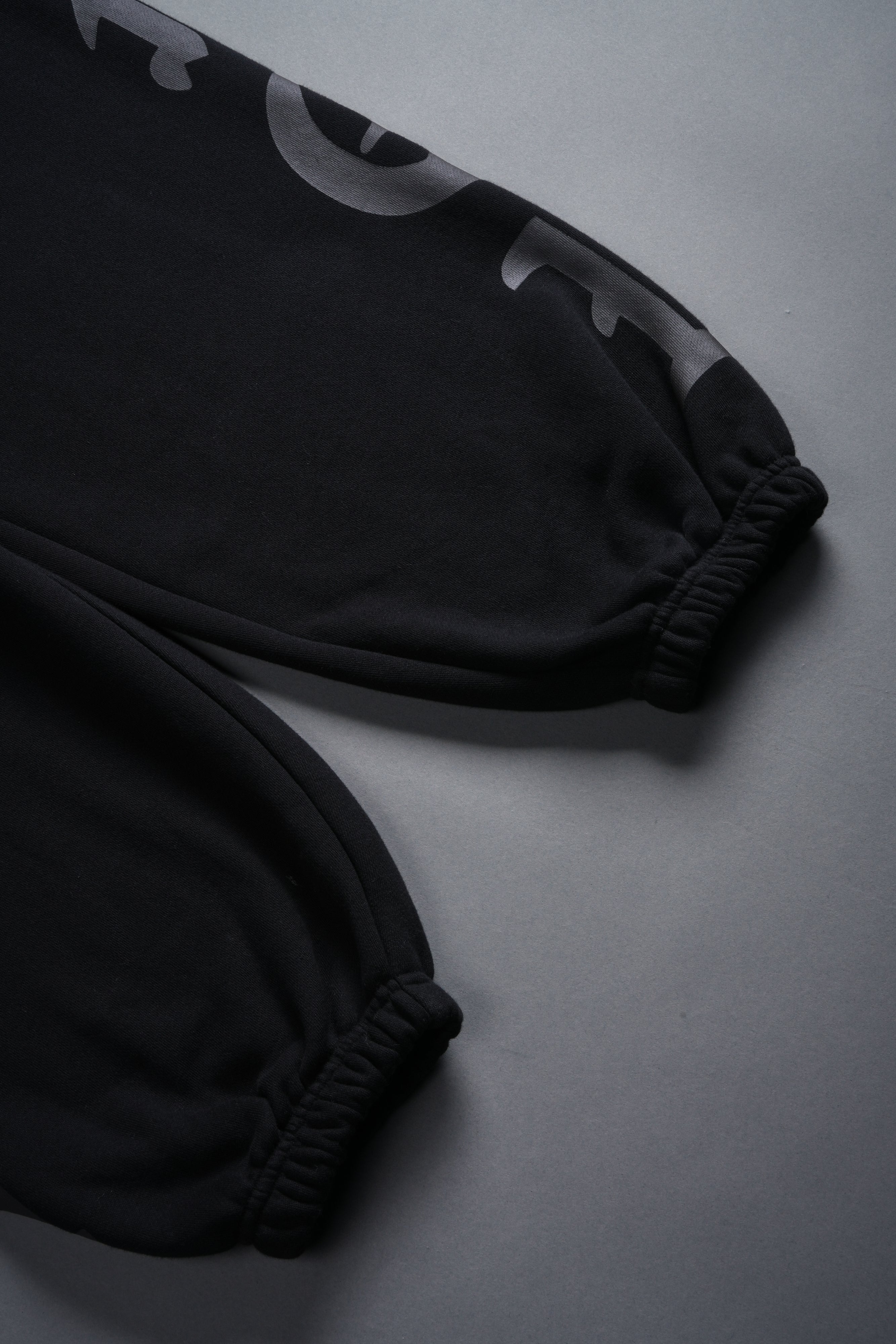 Stone Code Lightweight Lounger Sweat Pants in Black — imagem 7