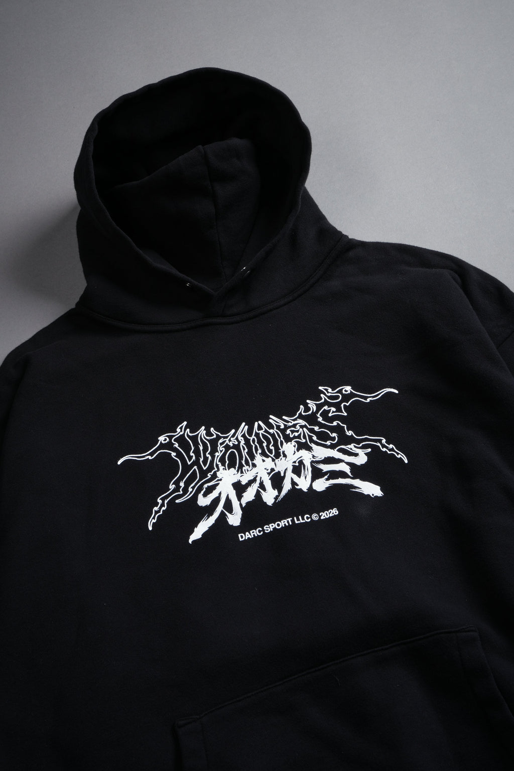 Samurai And The Wolf Pierce Hoodie in Black — imagem 6
