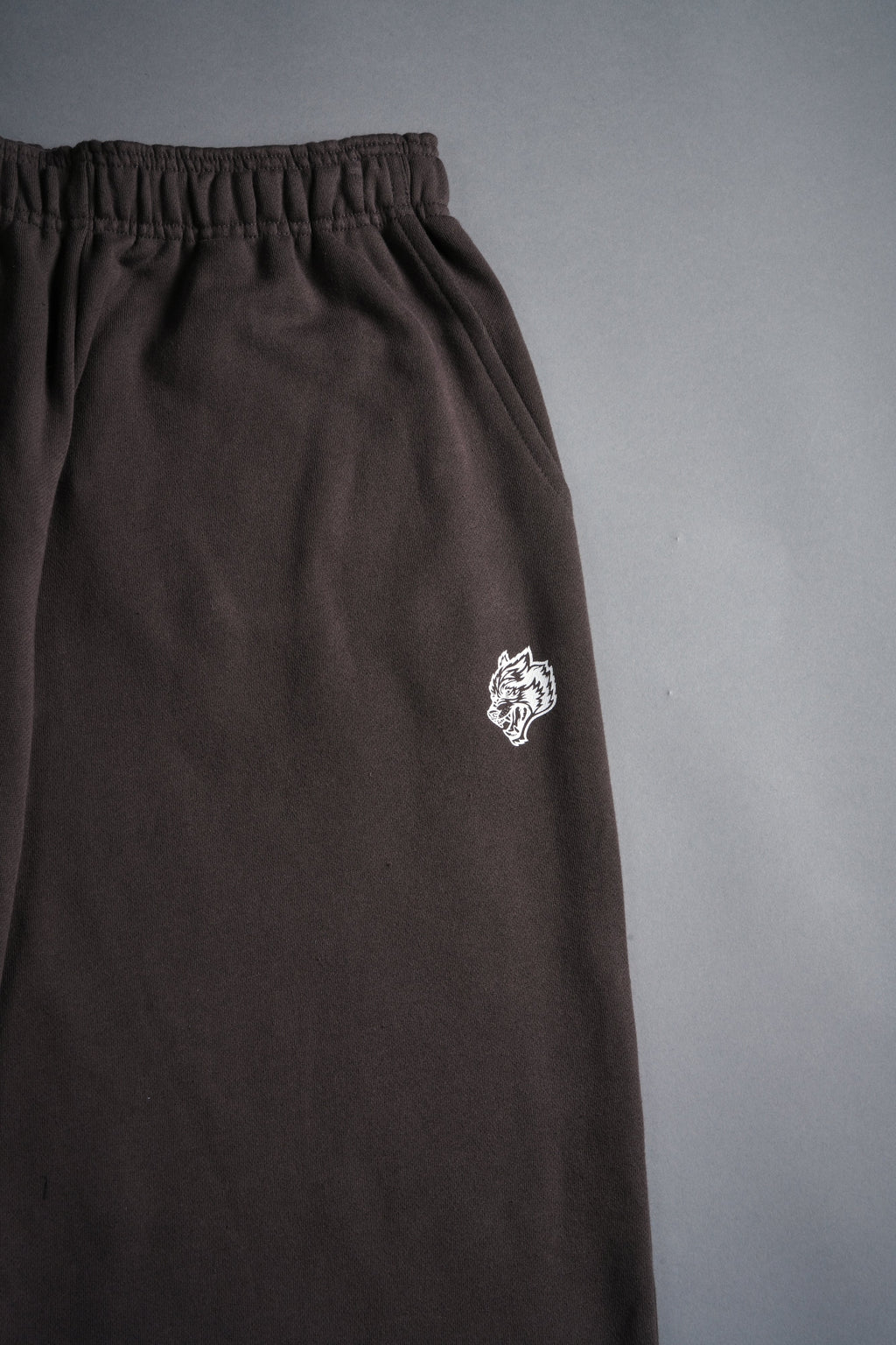 Western V2 Lennox Sweat Pants in Darc Brown — imagem 9