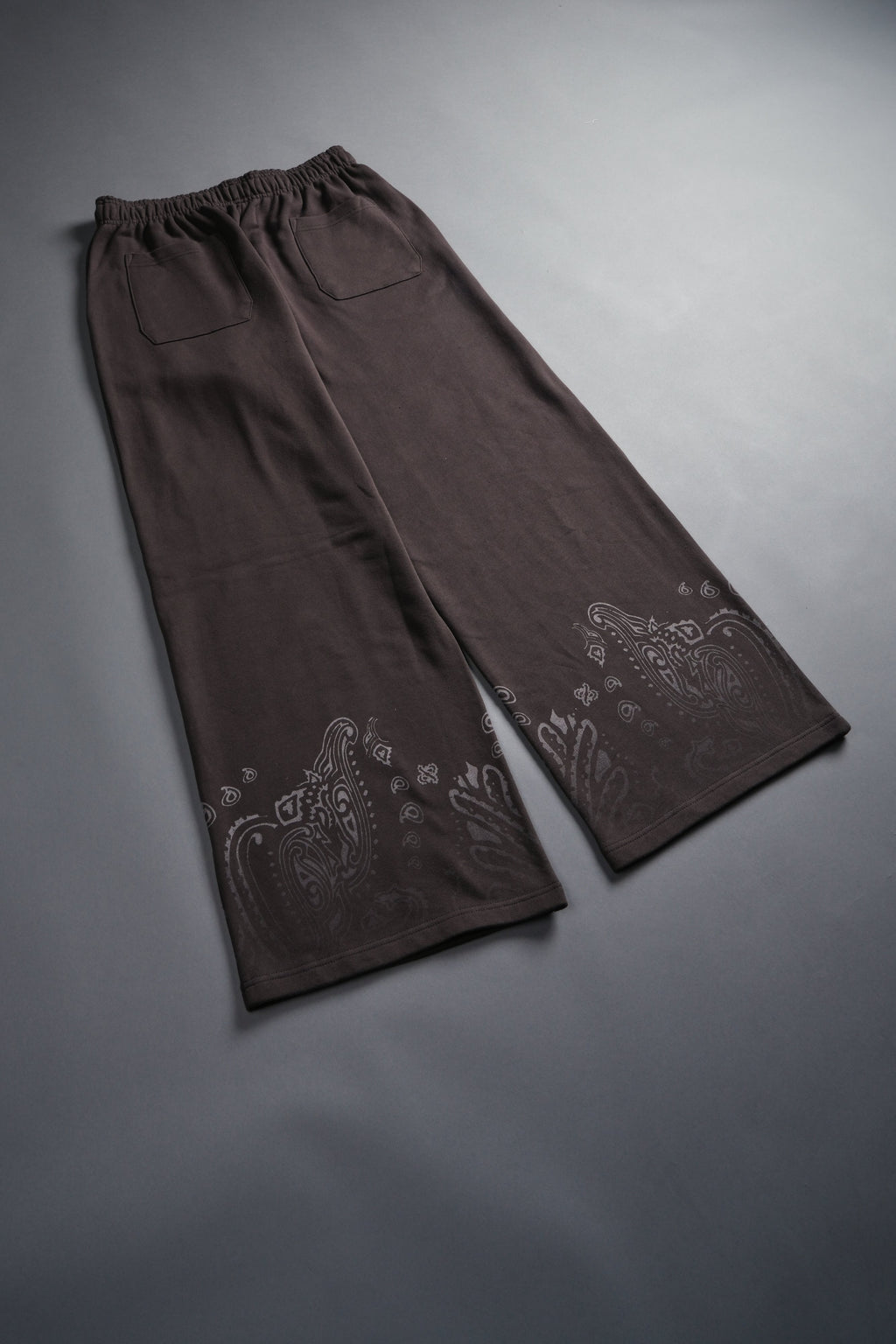Western V2 Lennox Sweat Pants in Darc Brown — imagem 12