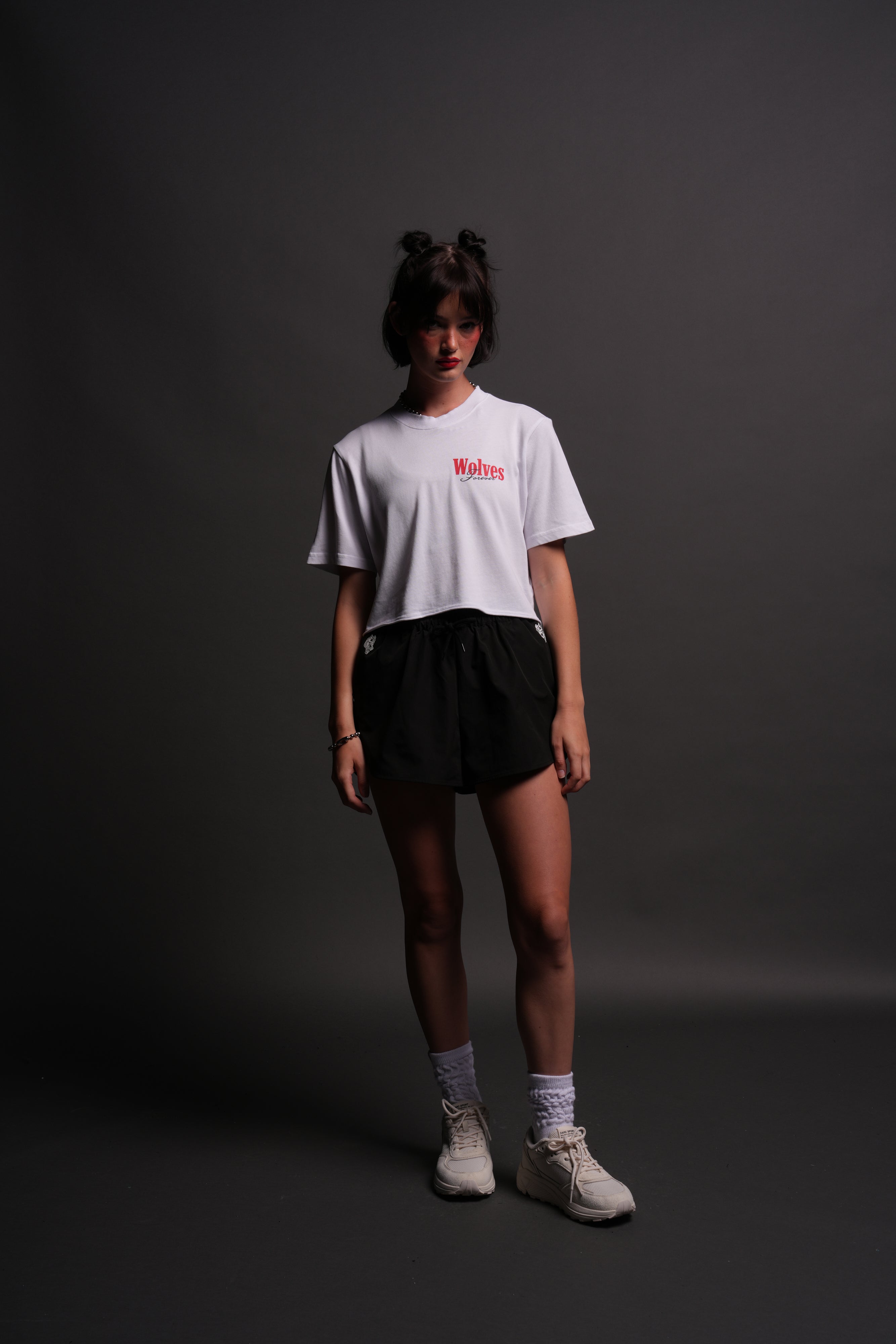 She Wlvs "Premium" (Cropped) Tee in White — imagem 5