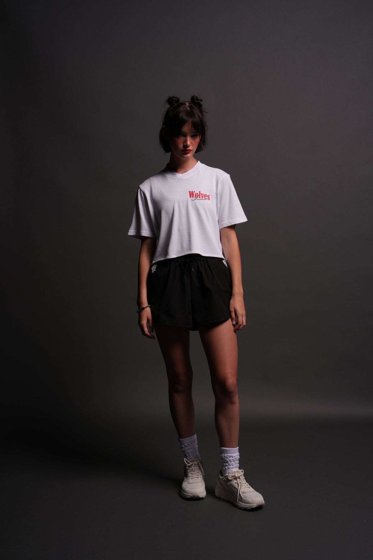 She Wlvs "Premium" (Cropped) Tee in White - imagem 5