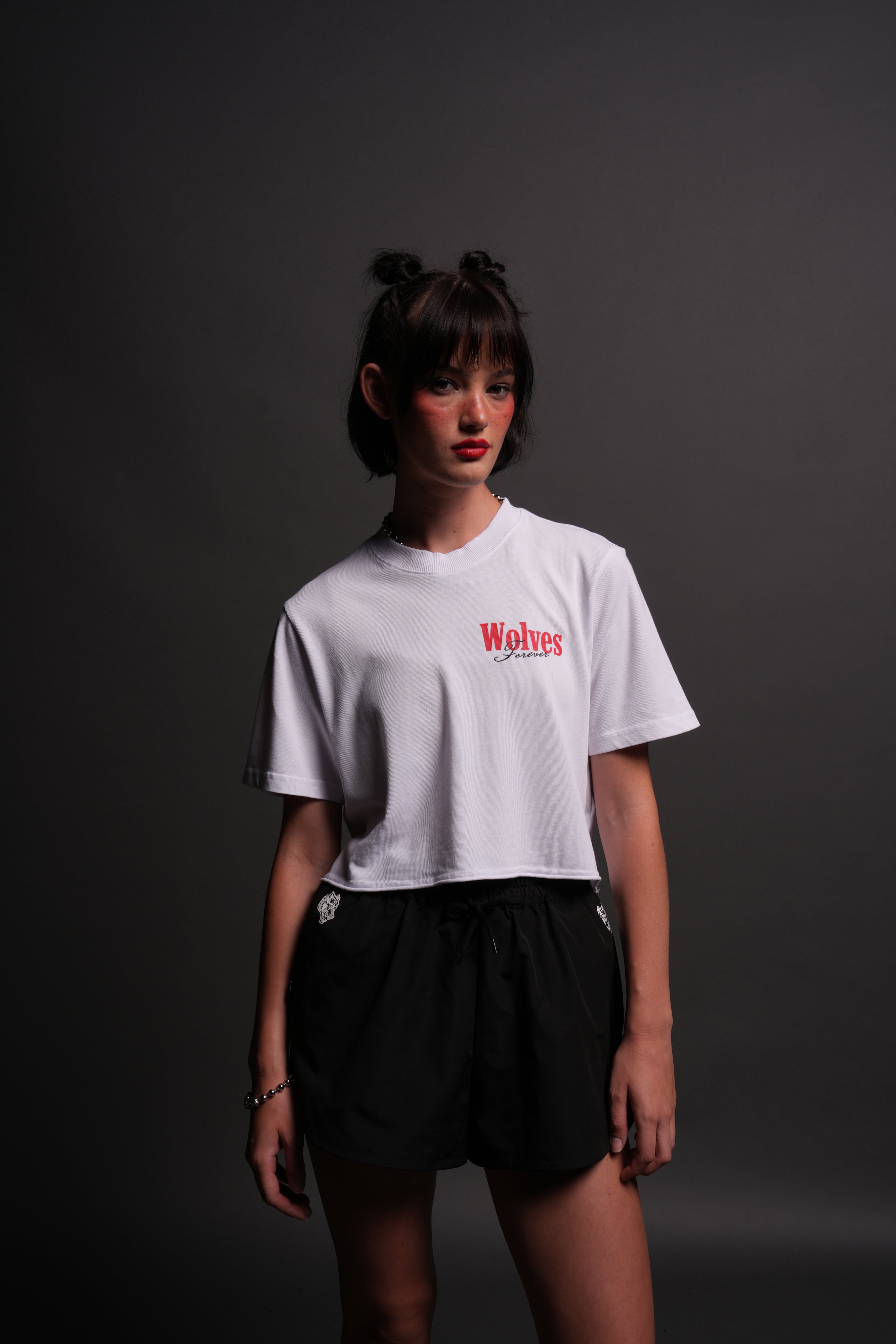 She Wlvs "Premium" (Cropped) Tee in White — imagem 2